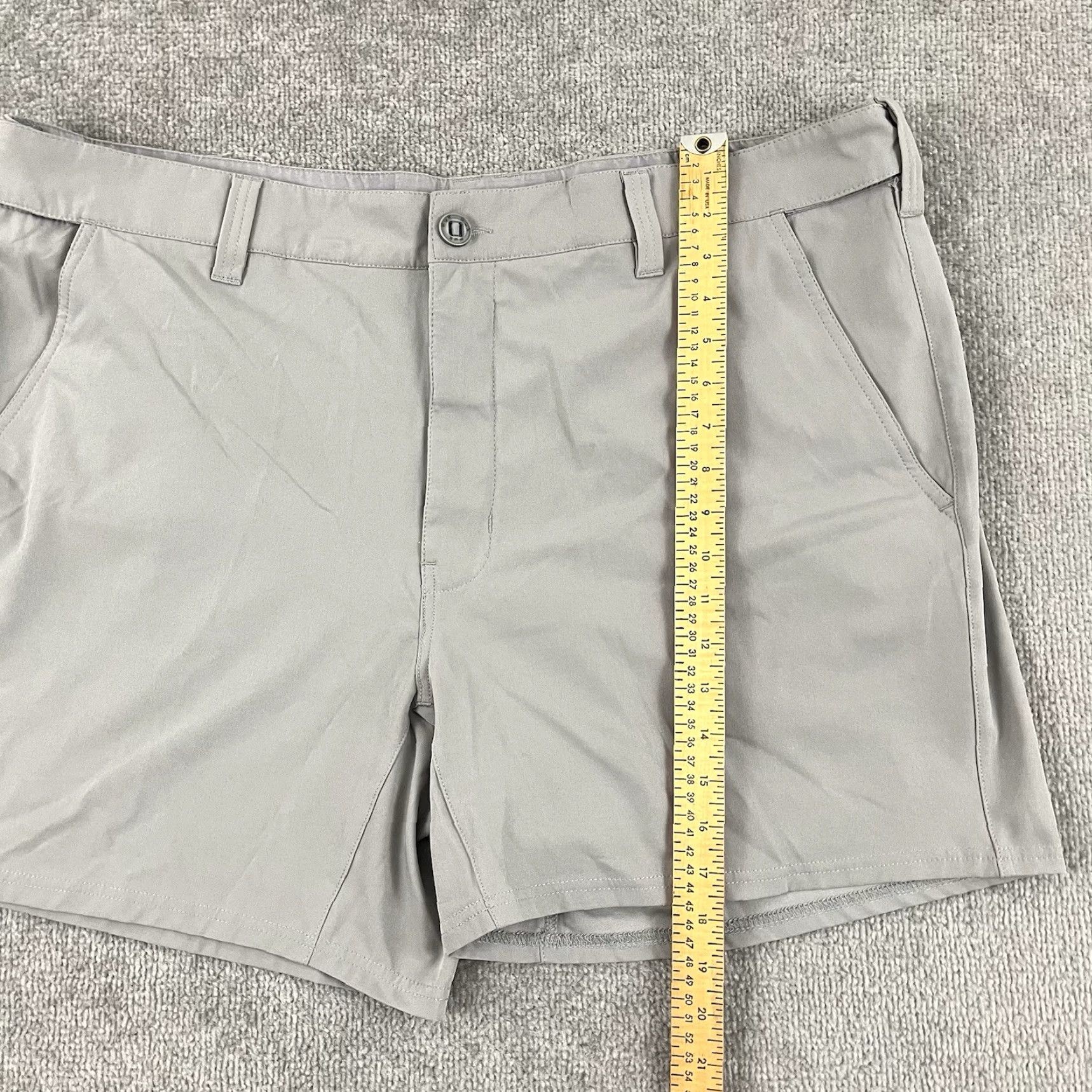 Vintage Huk Pursuit Shorts Mens Size 42 / 5.5" Gray Stretch Chino Casual Outdoor Fishing Activewear Cooler Pockets Breathable Regular Rise 42 in Waist Men Size US 42 / EU 58 - 6 Thumbnail