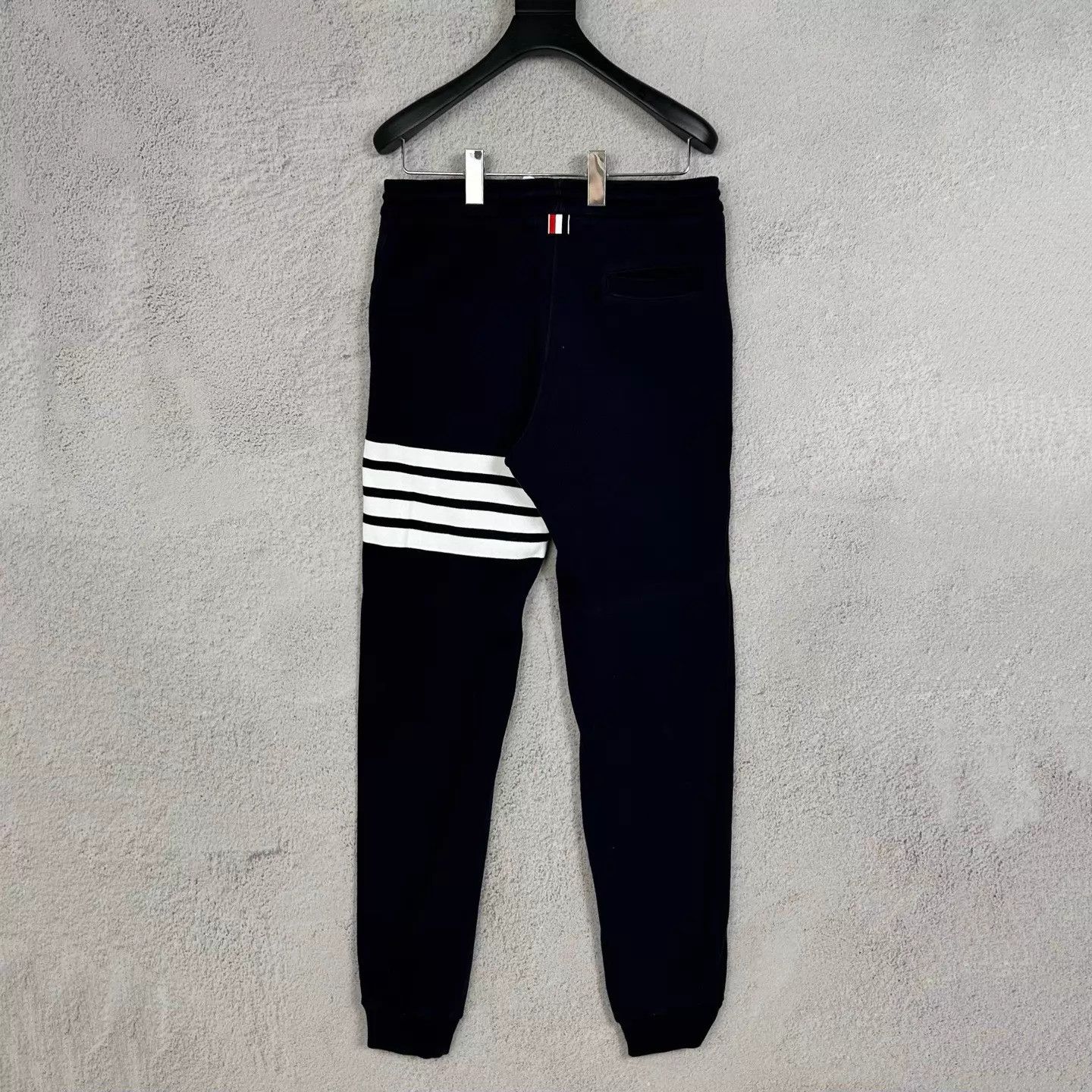 Thom Browne TB 4-bar ribbed drawstring sweats navy size 1 Size US 30 / EU 46 - 2 Thumbnail