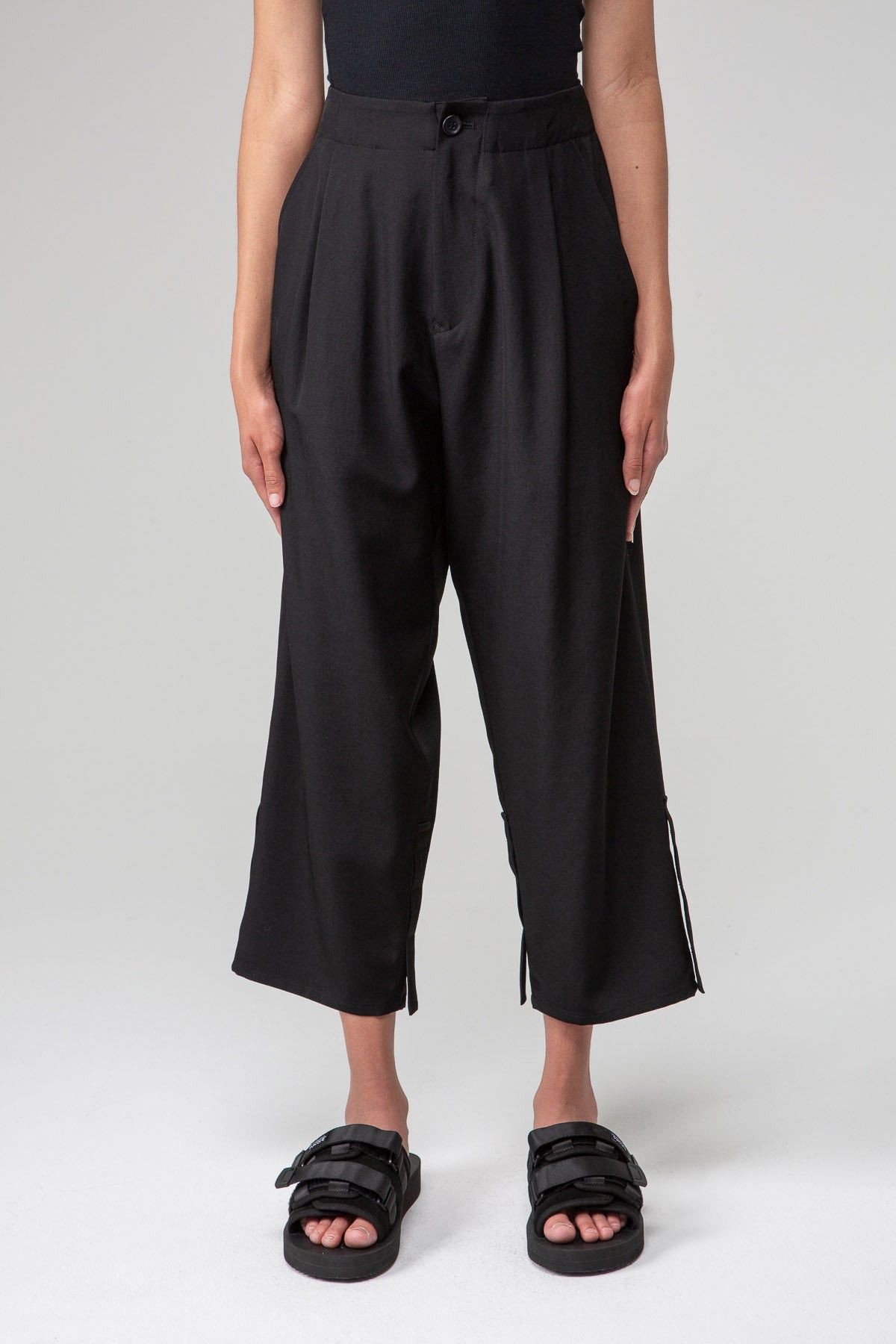 Yohji Yamamoto $1000 Yohji Yamamoto Tucked Hem Trousers Size 26" / US 2 / IT 38 - 1 Thumbnail