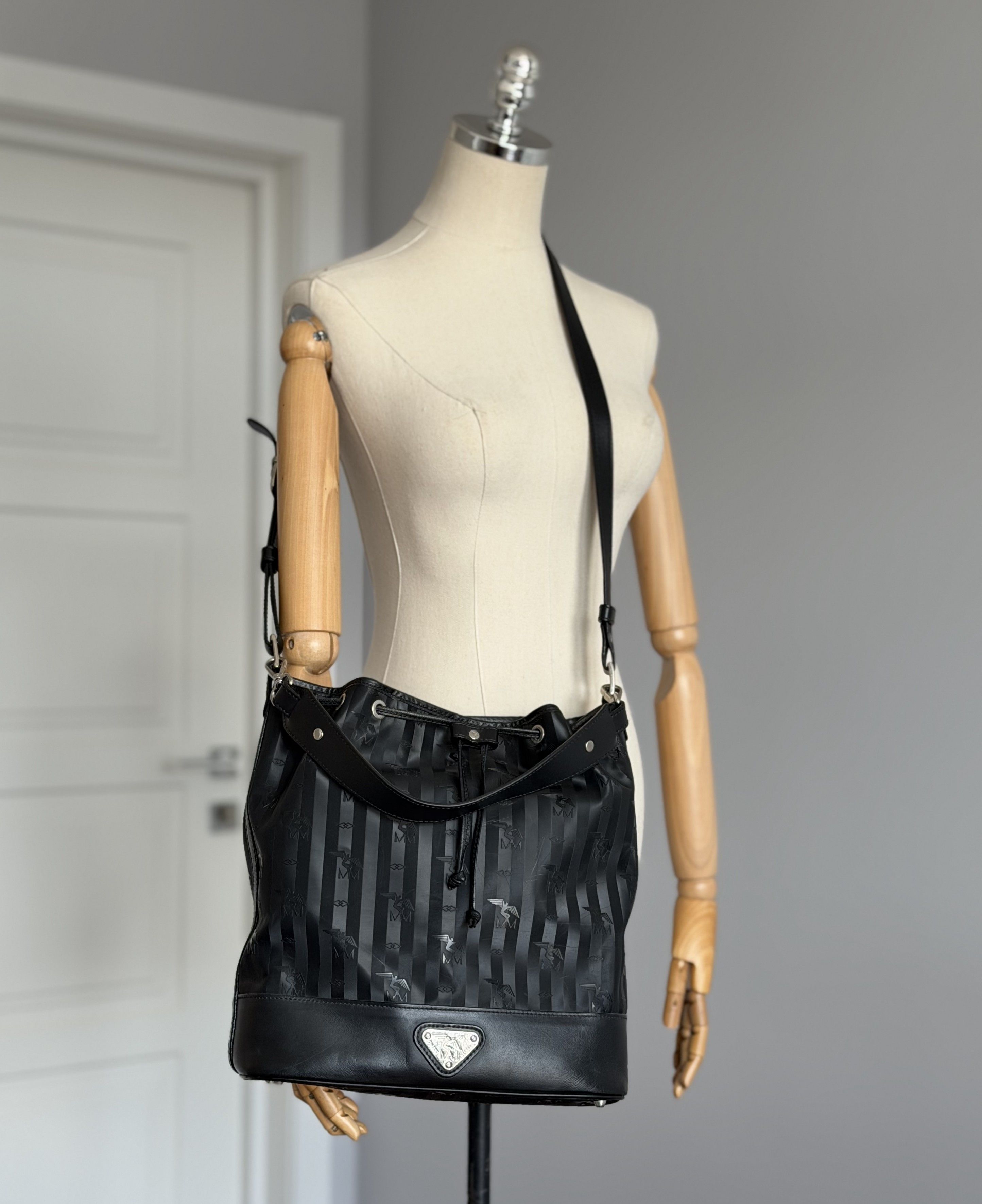 Maison Mollerus MAISON MOLLERUS Vinerus Sion Bucket Bag Canvas Luxury Brand Size ONE SIZE - 1 Thumbnail