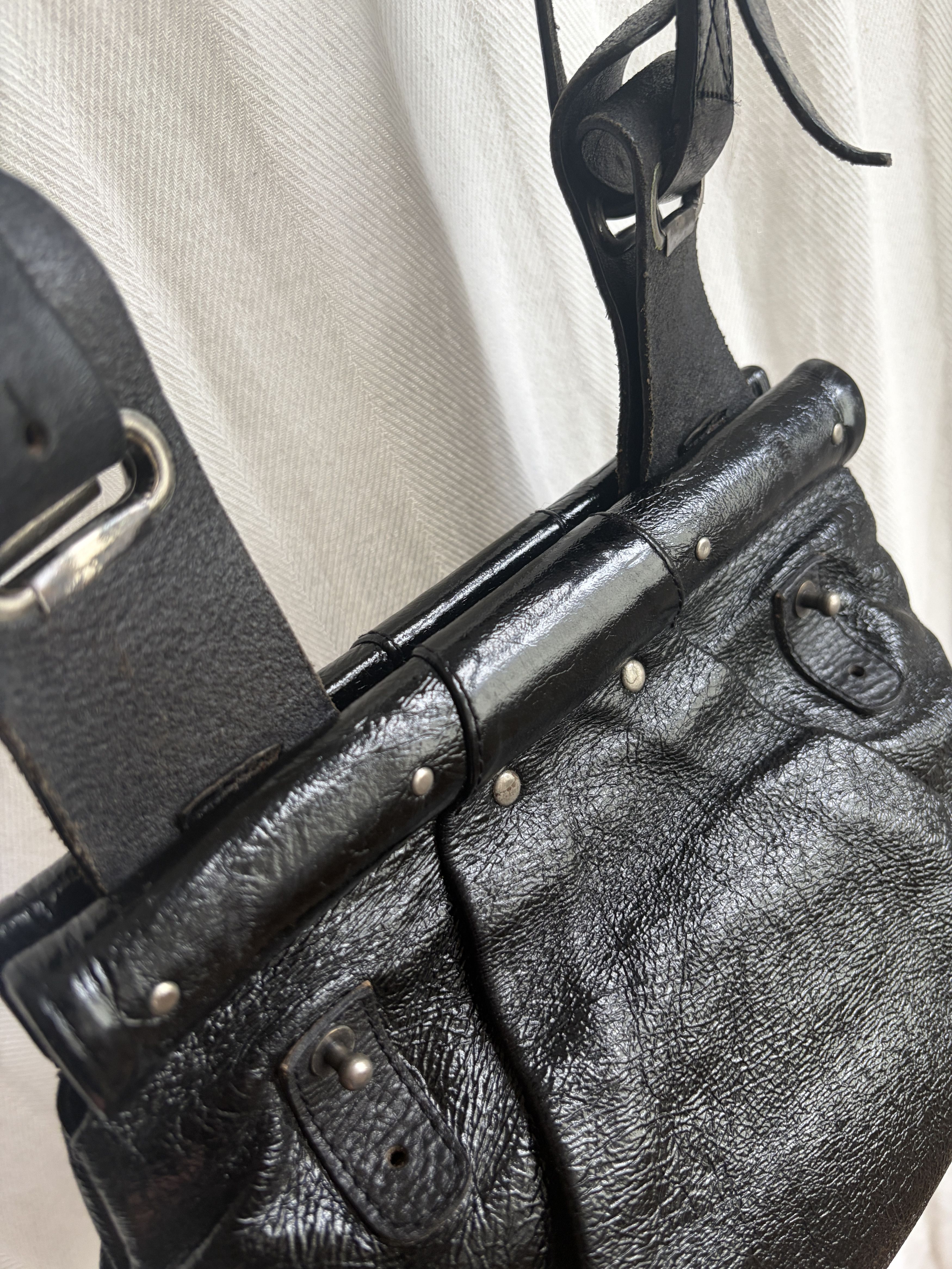 Dries Van Noten 90s Glossed Leather Crossbody Size ONE SIZE - 12 Thumbnail