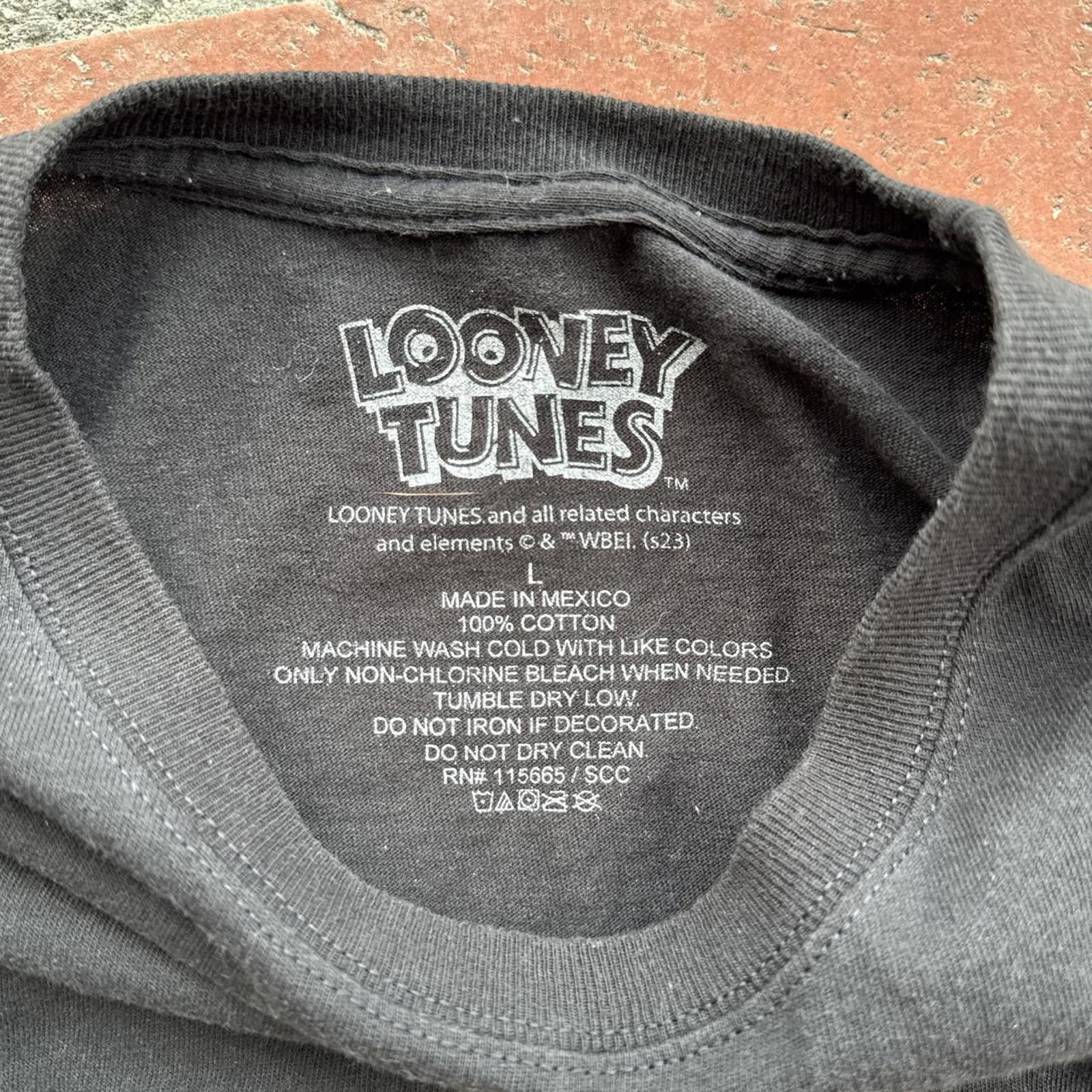Designer Vintage Looney Tunes tee Size US L / EU 52-54 / 3 - 3 Thumbnail