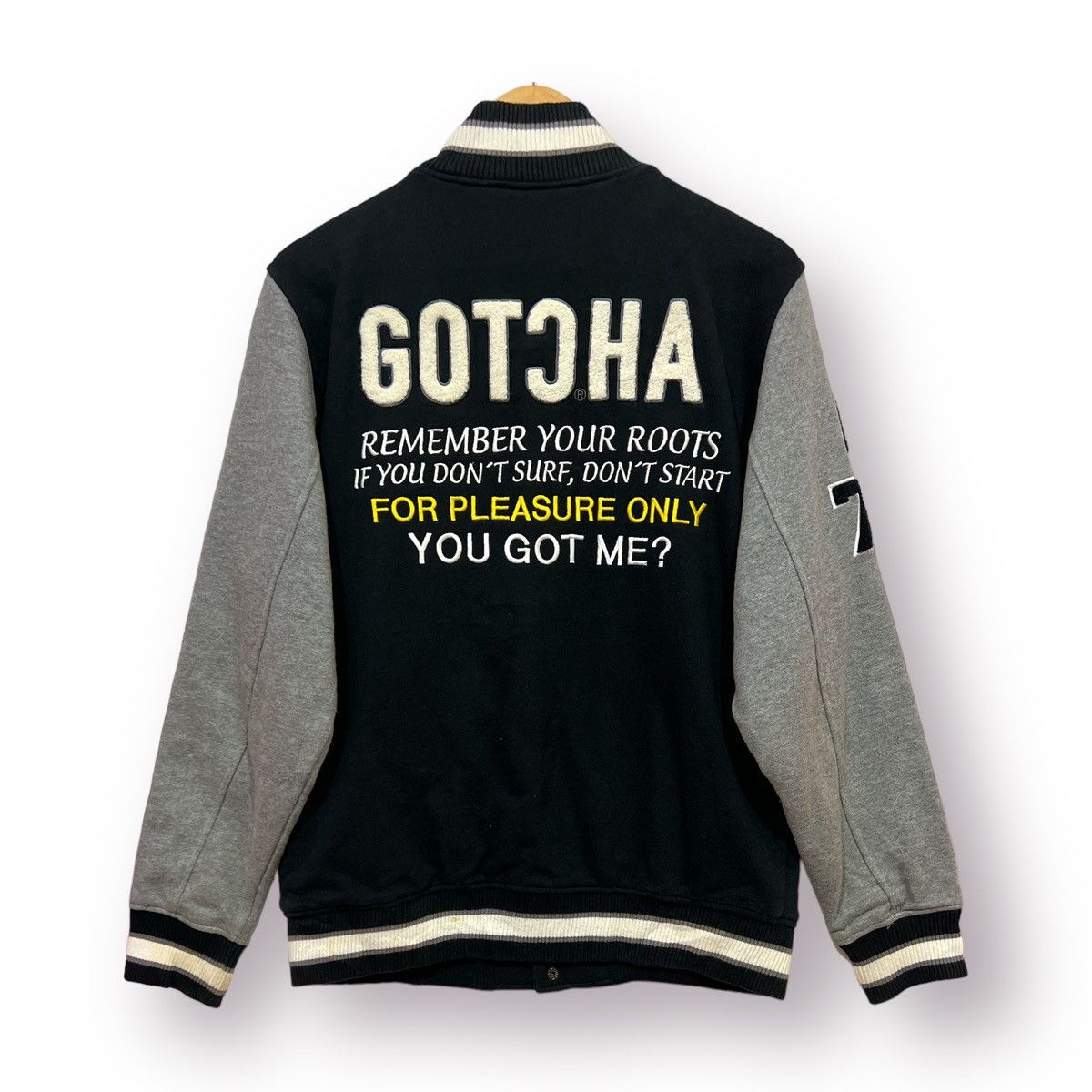 Gotcha SURF🔥 GOTCHA AMERICAN SURF CARL. VARSITY JACKET - M Size US M / EU 48-50 / 2 - 10 Thumbnail