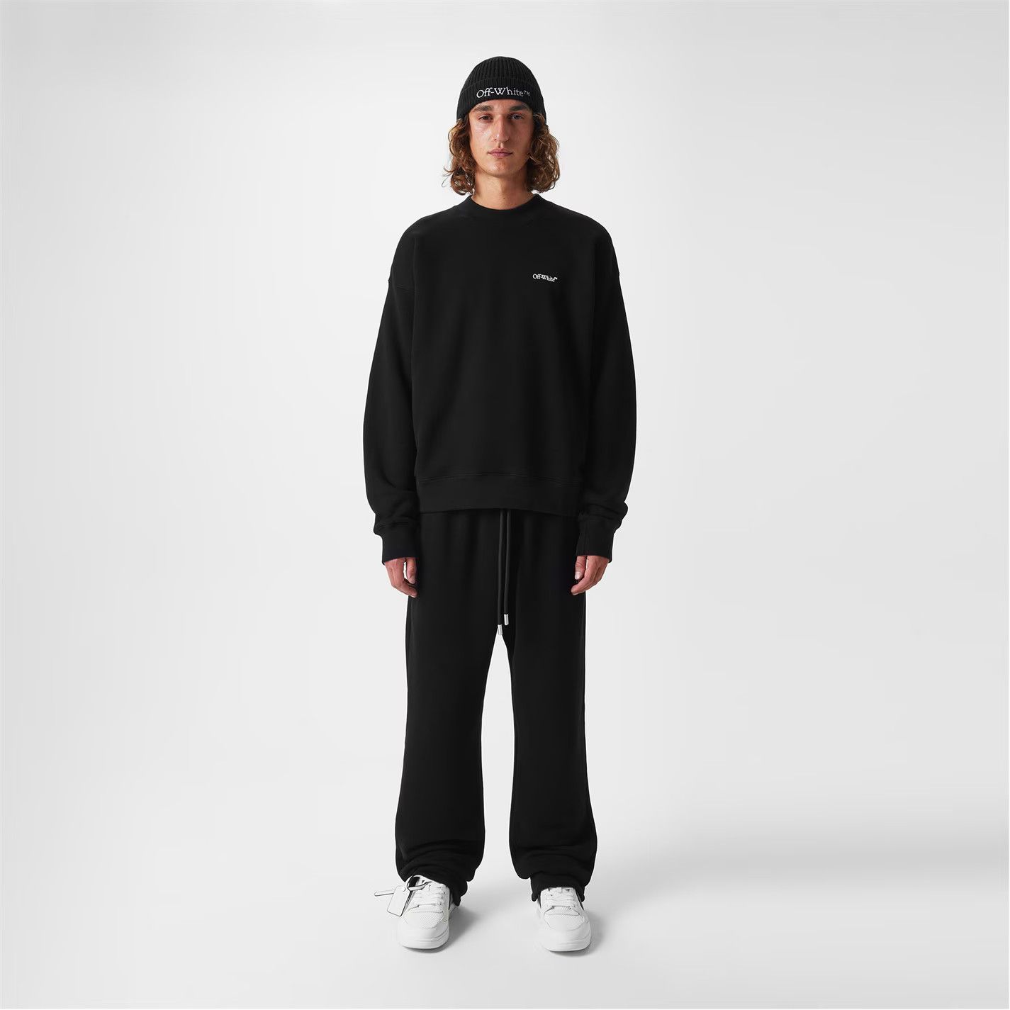Off-White o1g2r1mq0226 Arrow Crew Sweatshirt In Black Size US XL / EU 56 / 4 - 6 Thumbnail