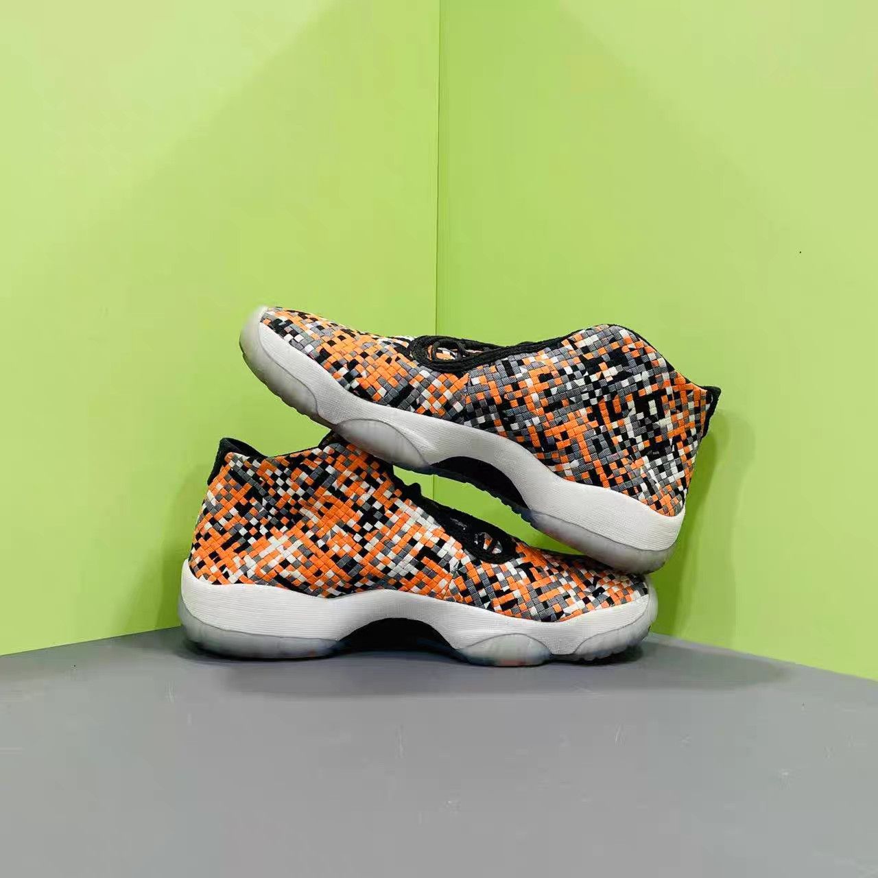 Jordan Brand Air Jordan Future "Multicolor" K15 Size US 11.5 / EU 44-45 - 6 Thumbnail