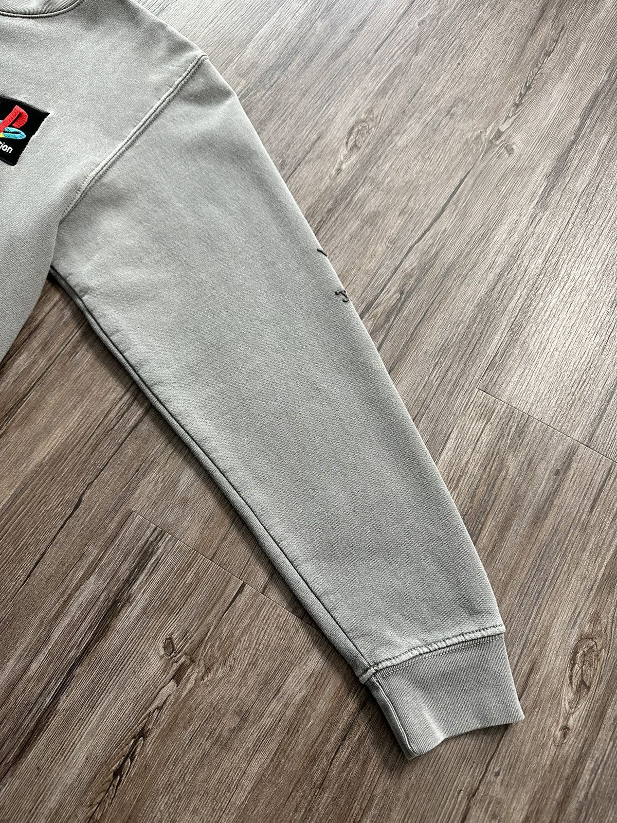 Playstation × Travis Scott 😵‍💫Travis Scott😵‍💫 PlayStation Crewneck Sweatshirt Size Medium Size US M / EU 48-50 / 2 - 4 Thumbnail