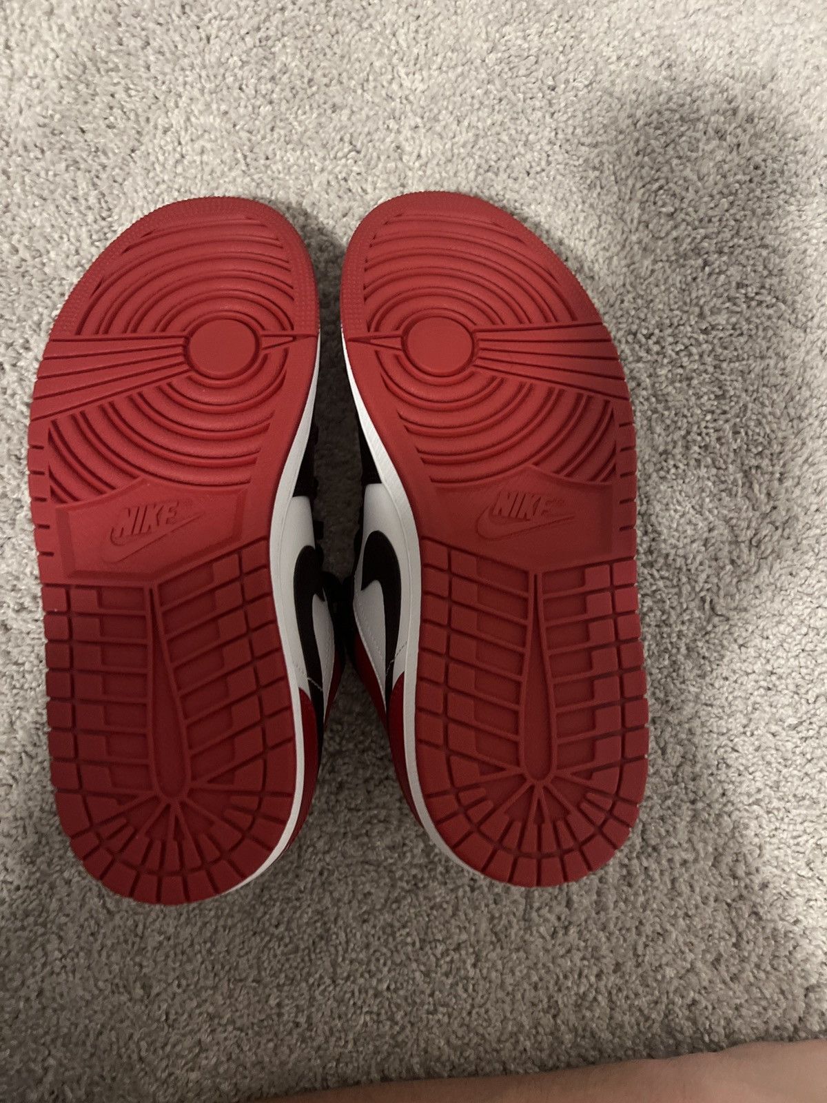 Jordan Brand × Nike Jordan 1 Low Bred Toe Size US 8.5 / EU 41-42 - 4 Thumbnail