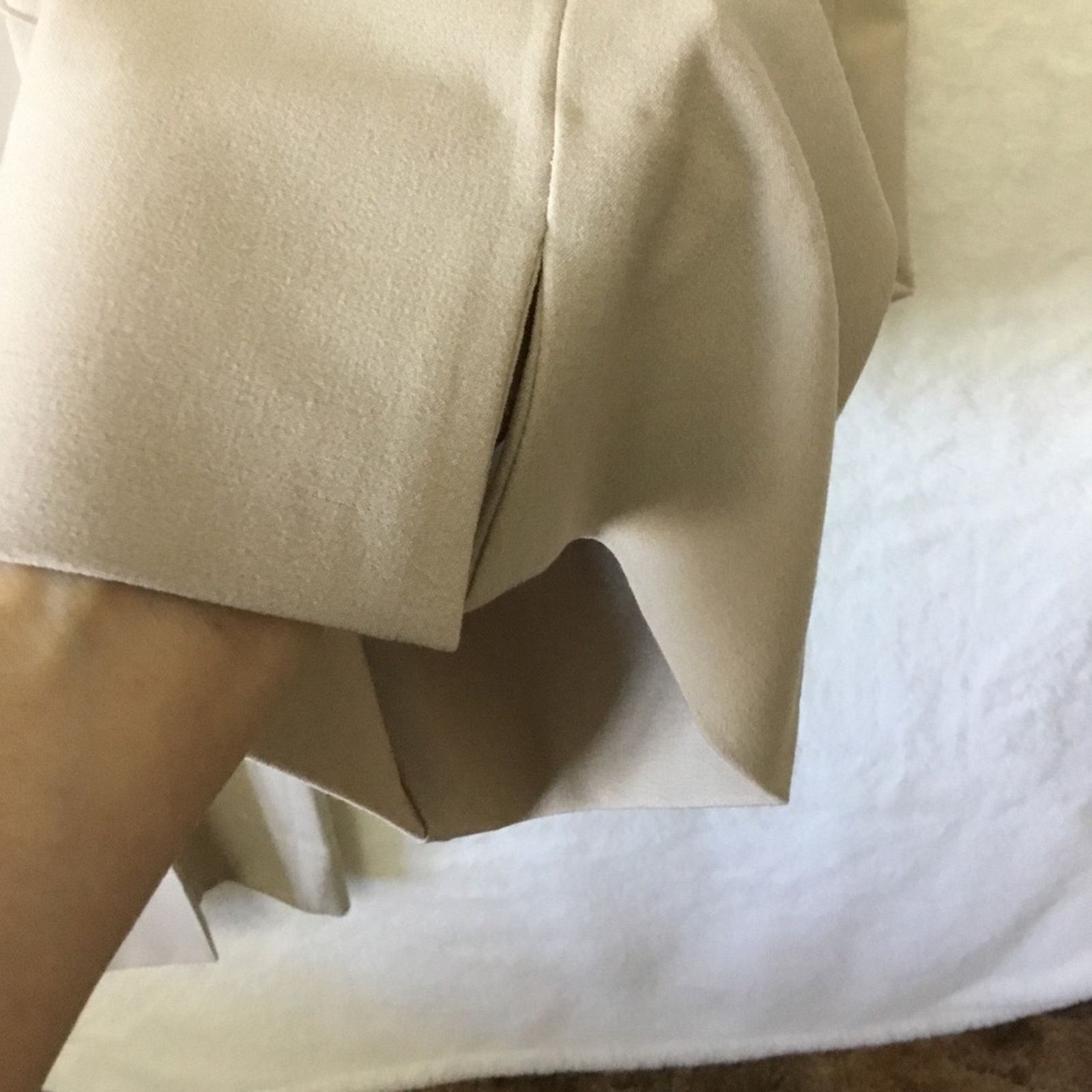 Bcbgmaxazria BCBGMaxazria Tan Dress Pants Size 27" / US 4 / IT 40 - 4 Thumbnail