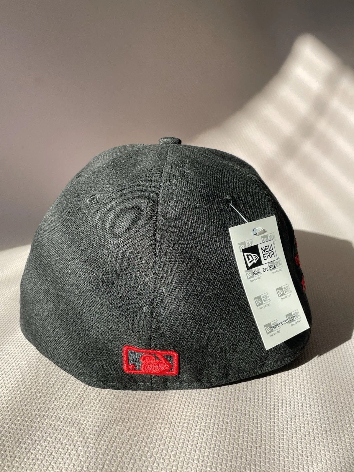 New Era LA Dodgers 24 WS Champs Fitted Hat Black Red Outline/UV 71/2 Size ONE SIZE - 5 Thumbnail