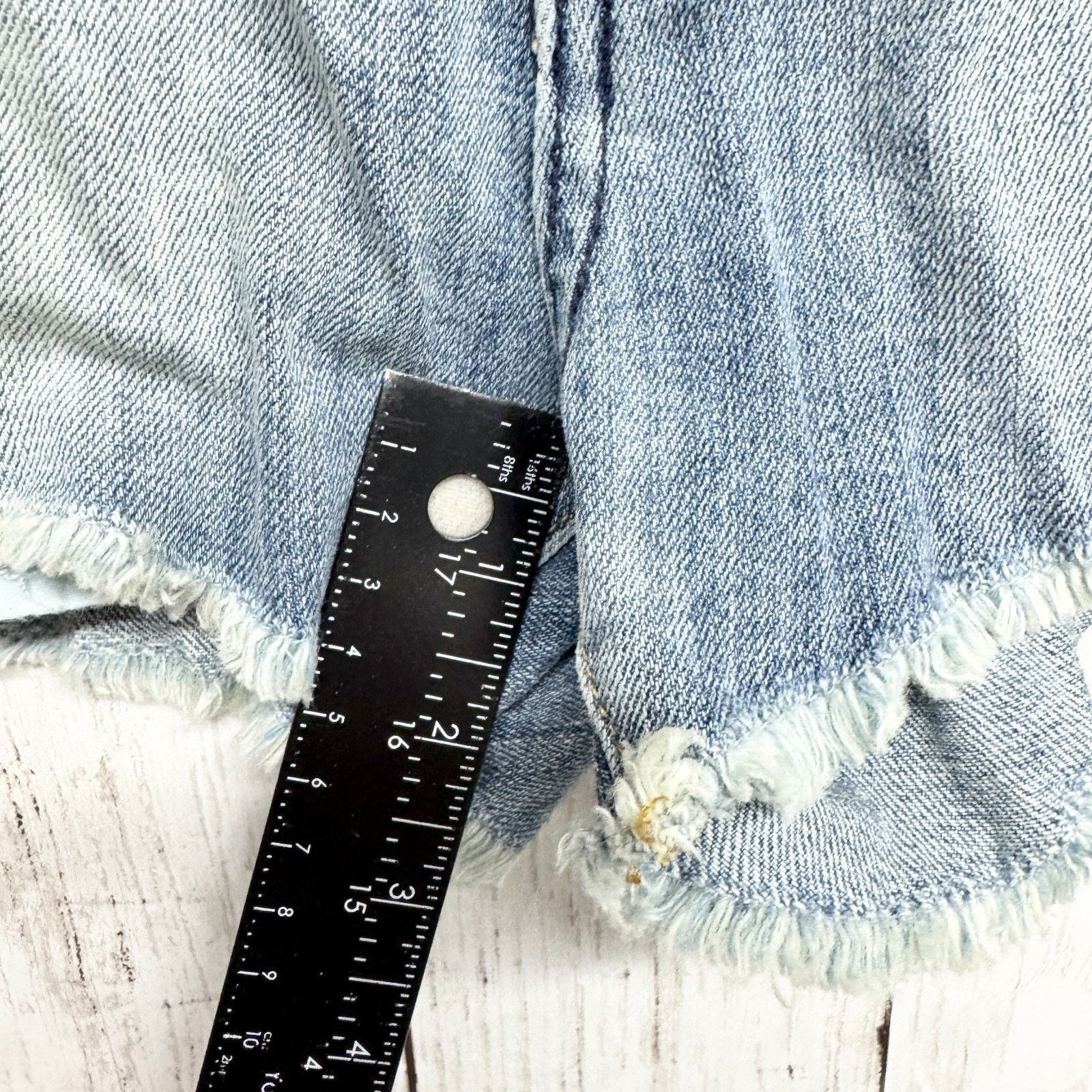 Other Talula Shorts Size 26 Light Wash Blue Denim High Rise Midi Size 26" / US 2 / IT 38 - 5 Thumbnail