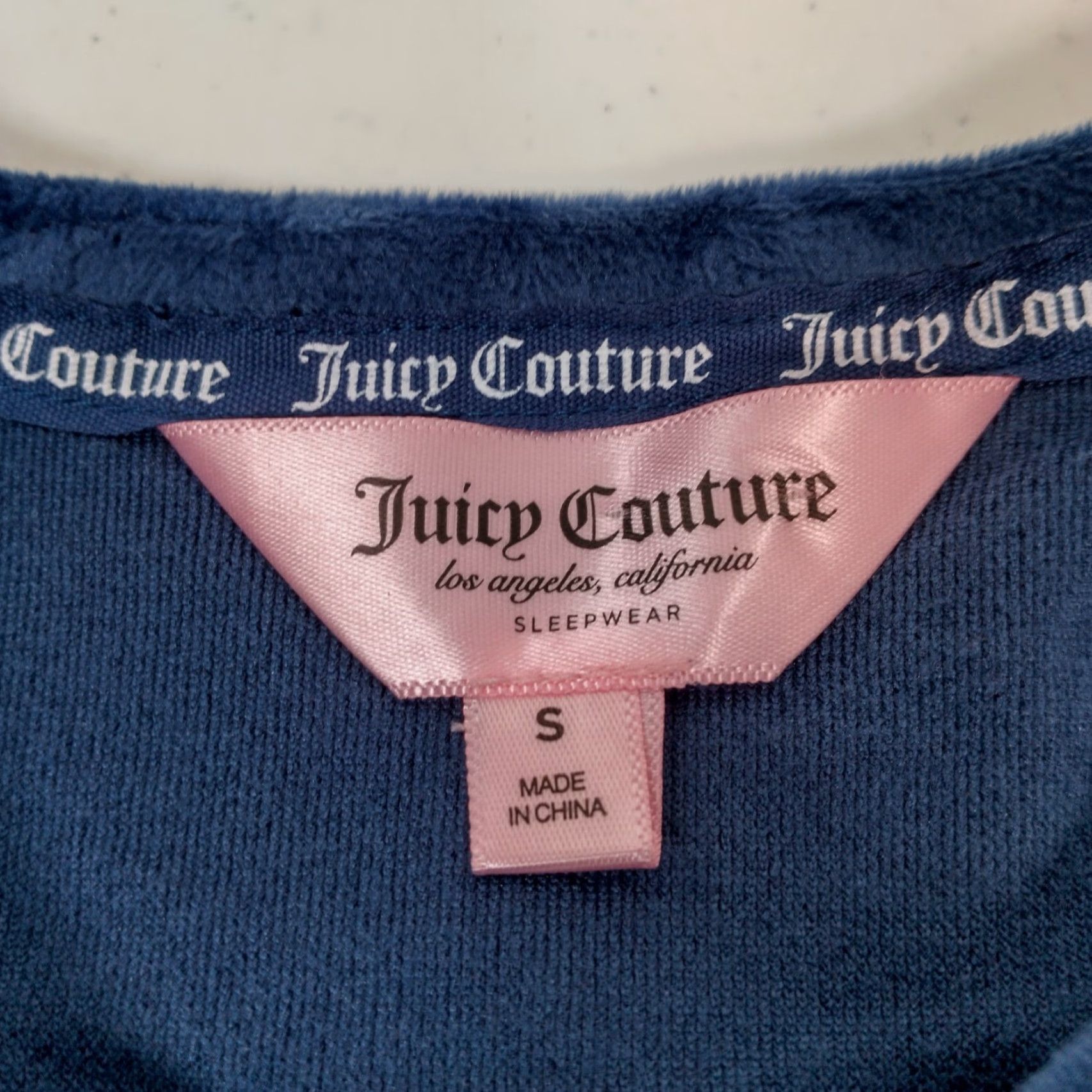 Juicy Couture Juicy Couture Sleepwear Shirt Small Blue Velour Rhinestones Long Sleeve Y2K Women Pajama Top Velvet Accent Holiday Vintage Glow Size S / US 4 / IT 40 - 6 Thumbnail