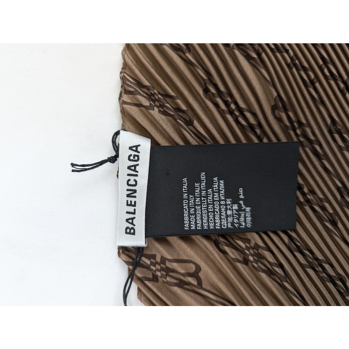 Balenciaga o1rshd1 Size: OS / ST BB Monogram Silk Pilsse in Beige Brown Size ONE SIZE - 11 Thumbnail