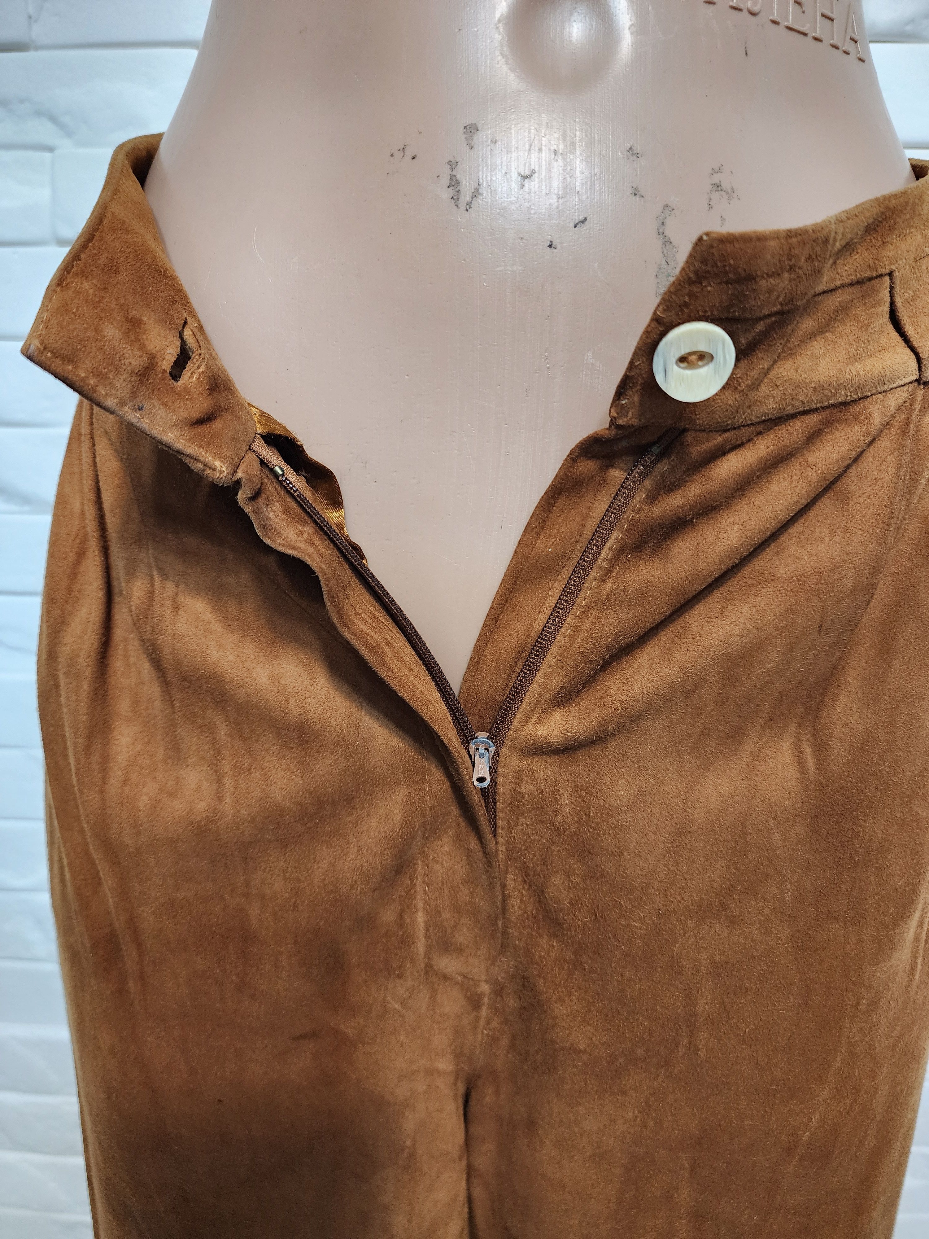 Genuine Leather Brown women's suede pants with pockets. Size 30" / US 8 / IT 44 - 2 Thumbnail