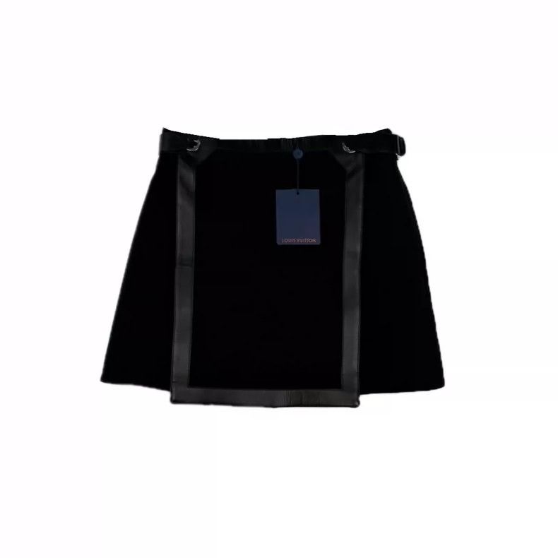 Louis Vuitton Louis Vuitton Black wool skirt 2505-Nextarrow Size 37" - 1 Thumbnail