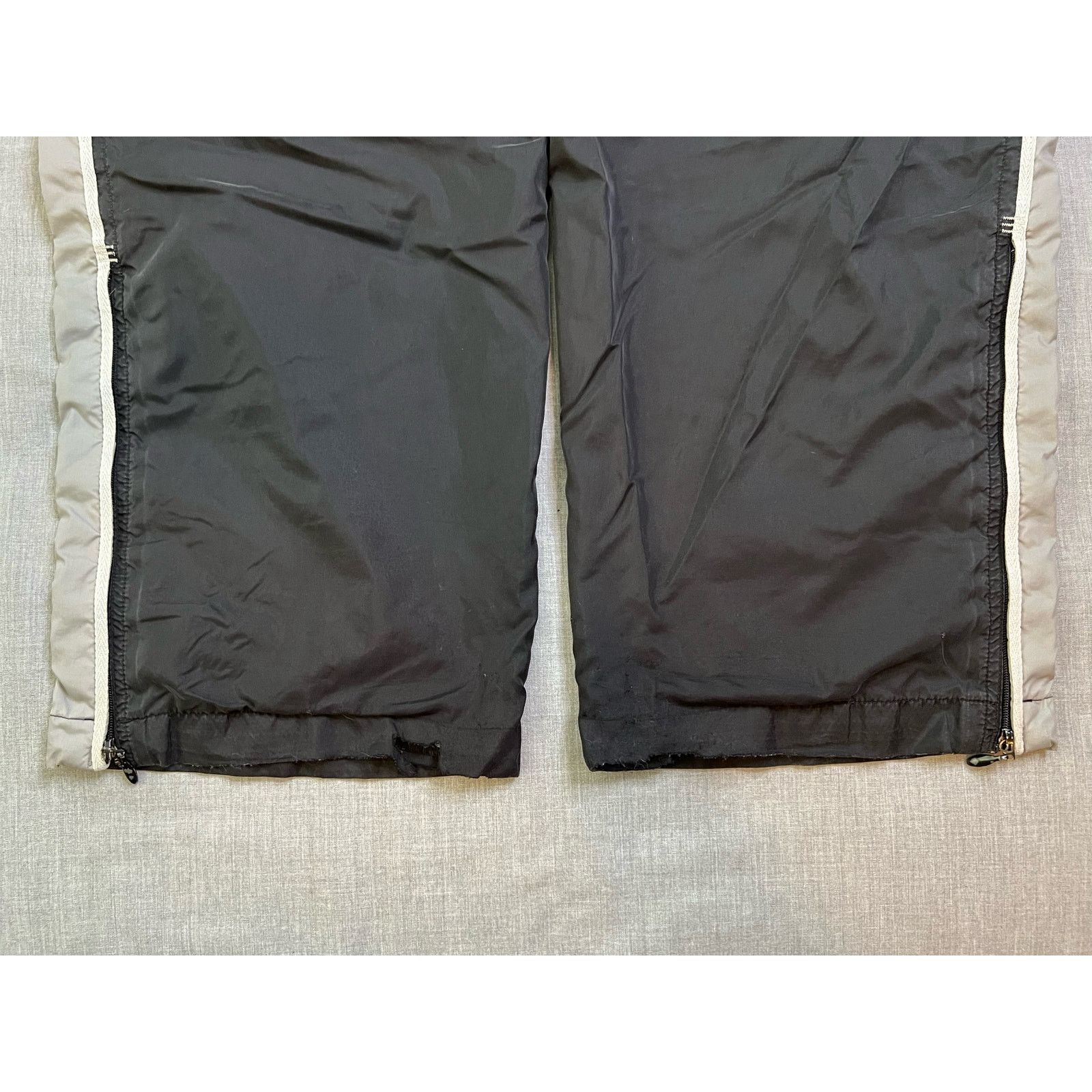 Adidas Vintage 2003 Adidas Mesh Lined Baggy Track Pants Large Size US 31 - 9 Thumbnail