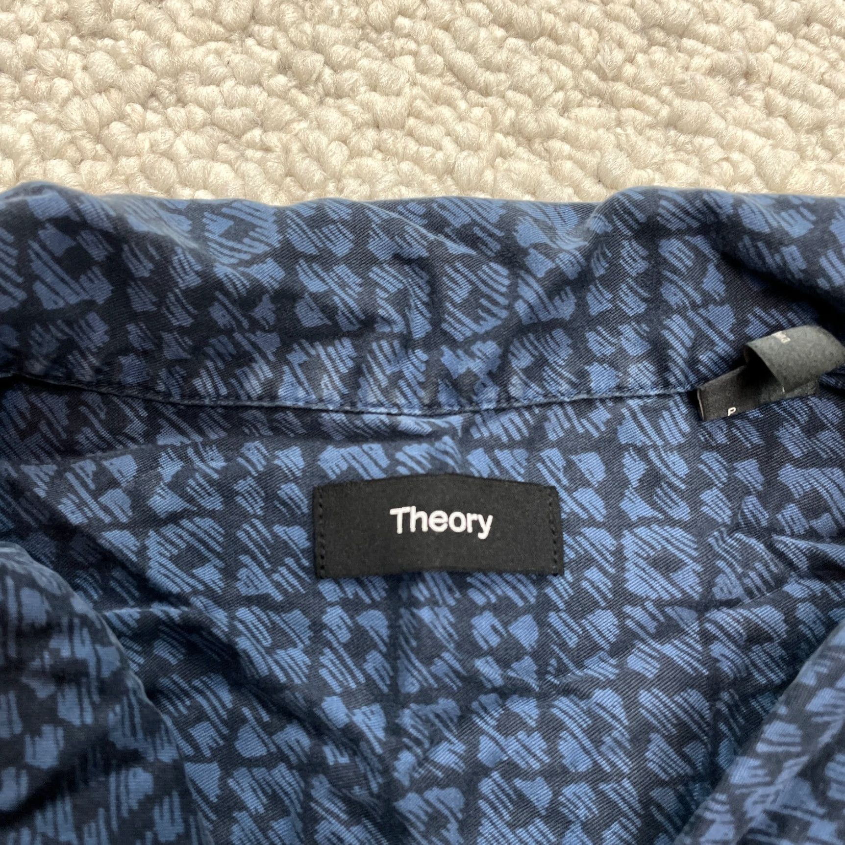 Theory Theory Button-Up Shirt Mens Small Blue Short Sleeve Collared Lyocell Top Adult Size US S / EU 44-46 / 1 - 2 Thumbnail