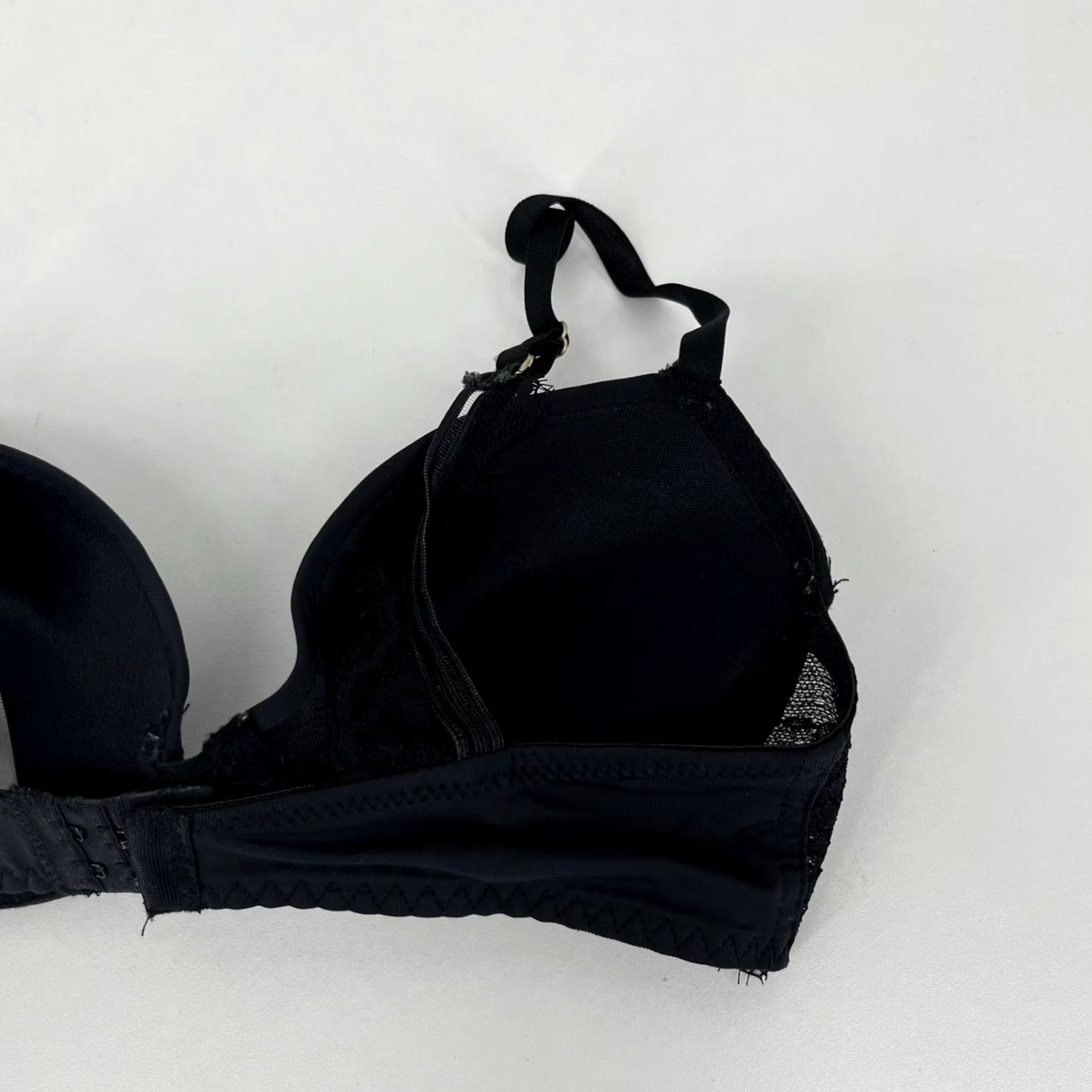 Vince Camuto Vince Camuto Bra Women's Size 34B Black Lace Underwired Strap Size ONE SIZE - 7 Thumbnail