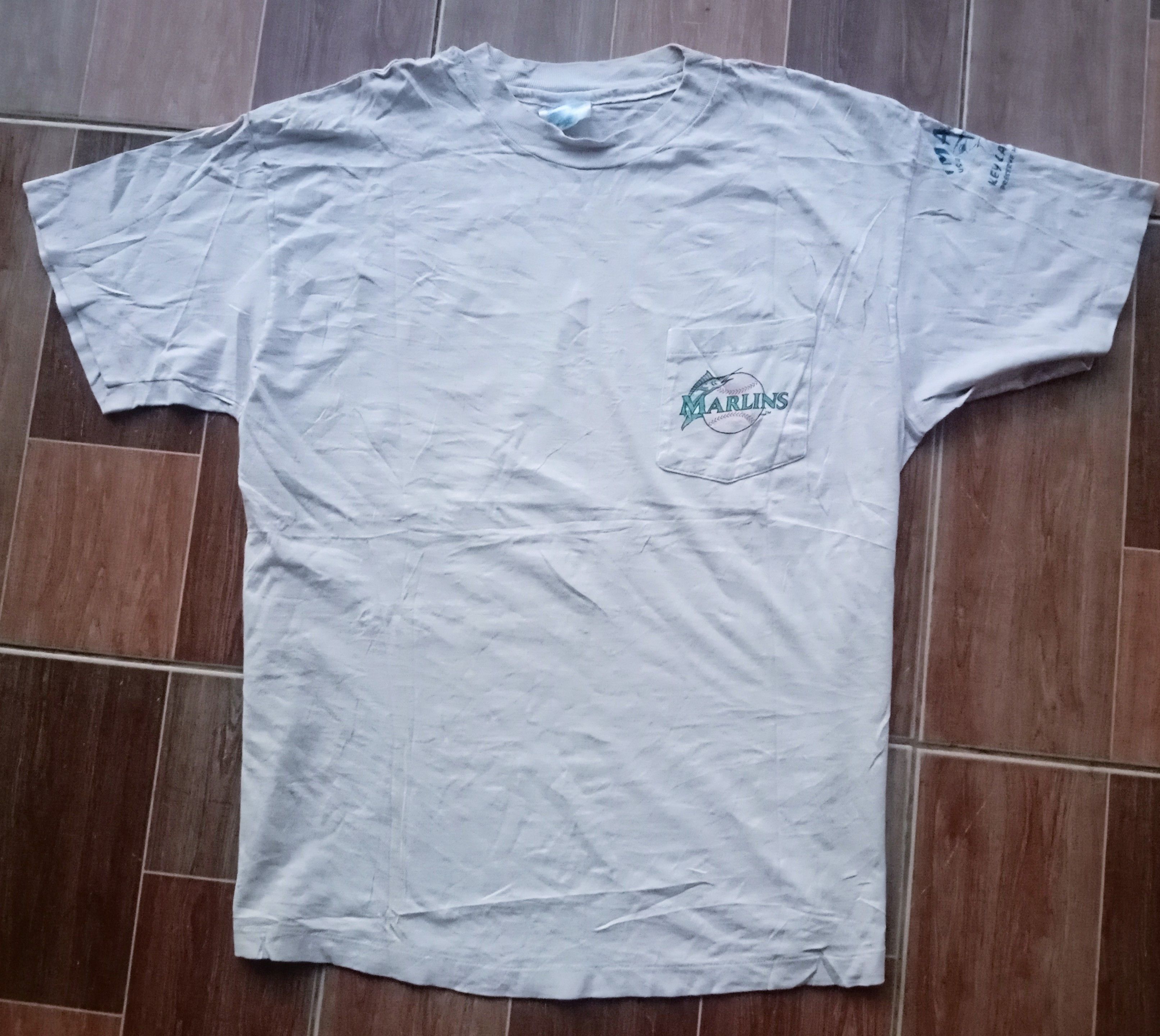 Hanes Vintage Hanes Beefy Tee Florida Marlins ©1992 Tee Size US L / EU 52-54 / 3 - 3 Thumbnail