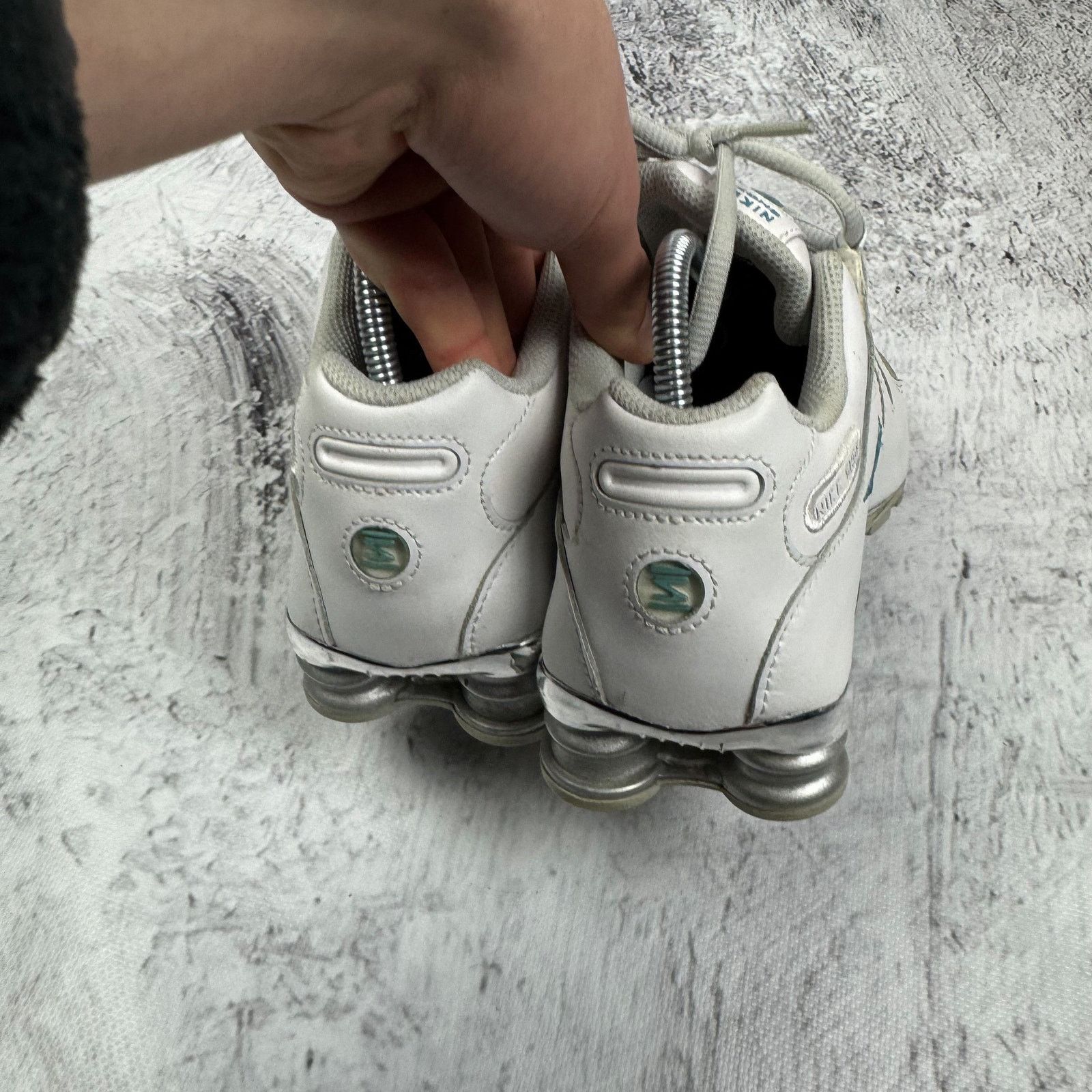 Nike Nike Shox 325200-107 Womens White Leather Sneakers Shoes 5.5 Size US 5.5 / IT 35.5 - 9 Thumbnail