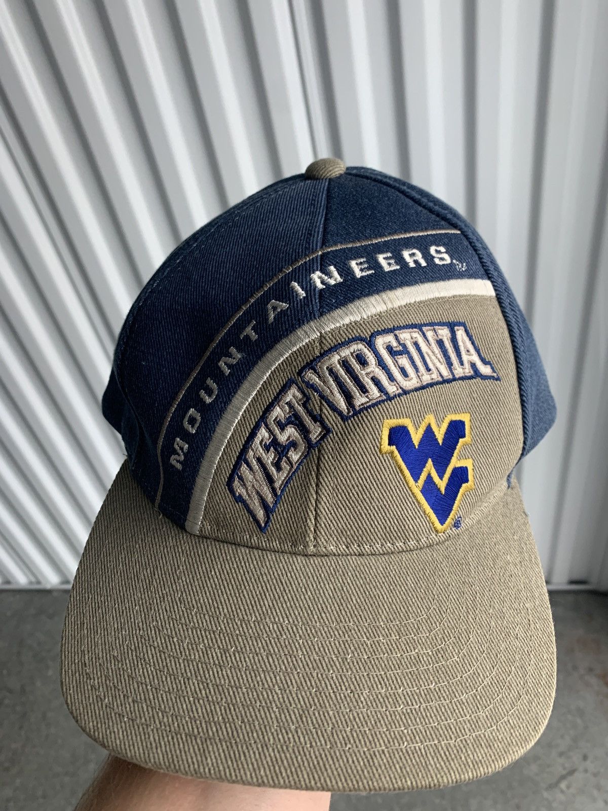 Lee × Vintage Essential Vintage 90s WVU Snapback Hat Size ONE SIZE - 2 Thumbnail