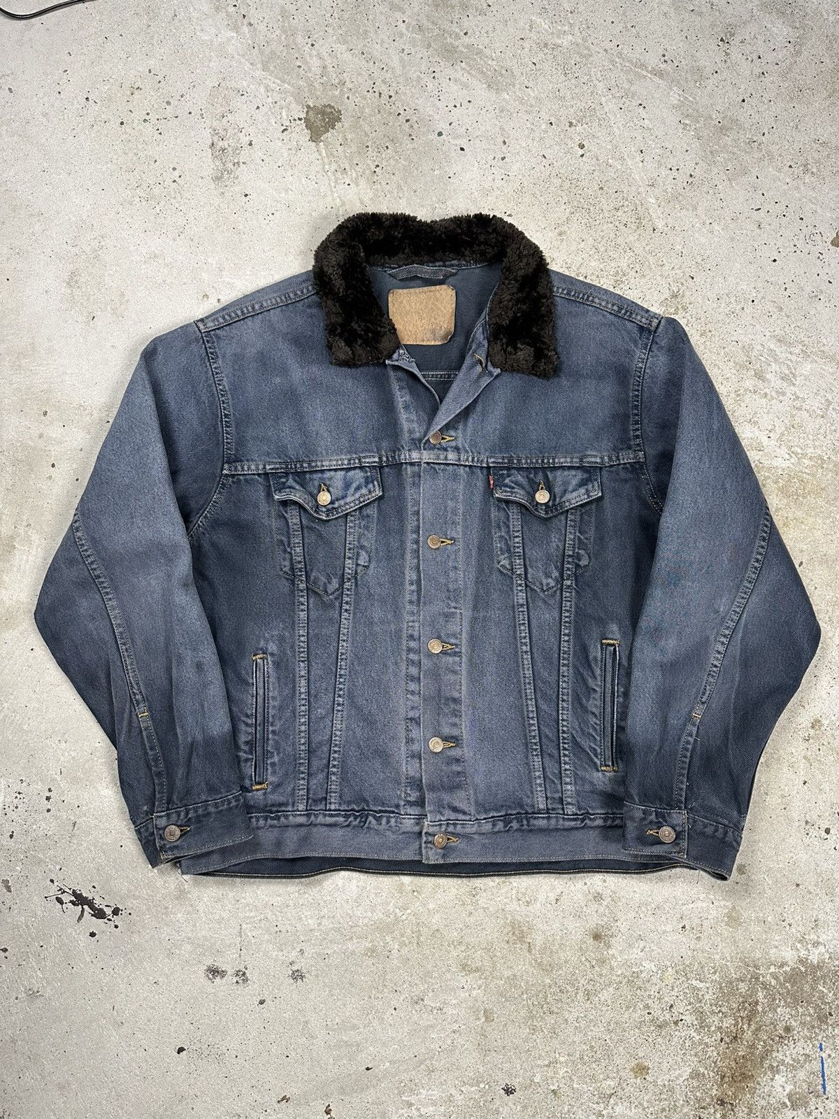 Levi's Vintage 1996 Levi’s Faded Sherpa Collar Denim Jacket Trucker Size US XL / EU 56 / 4 - 1 Thumbnail