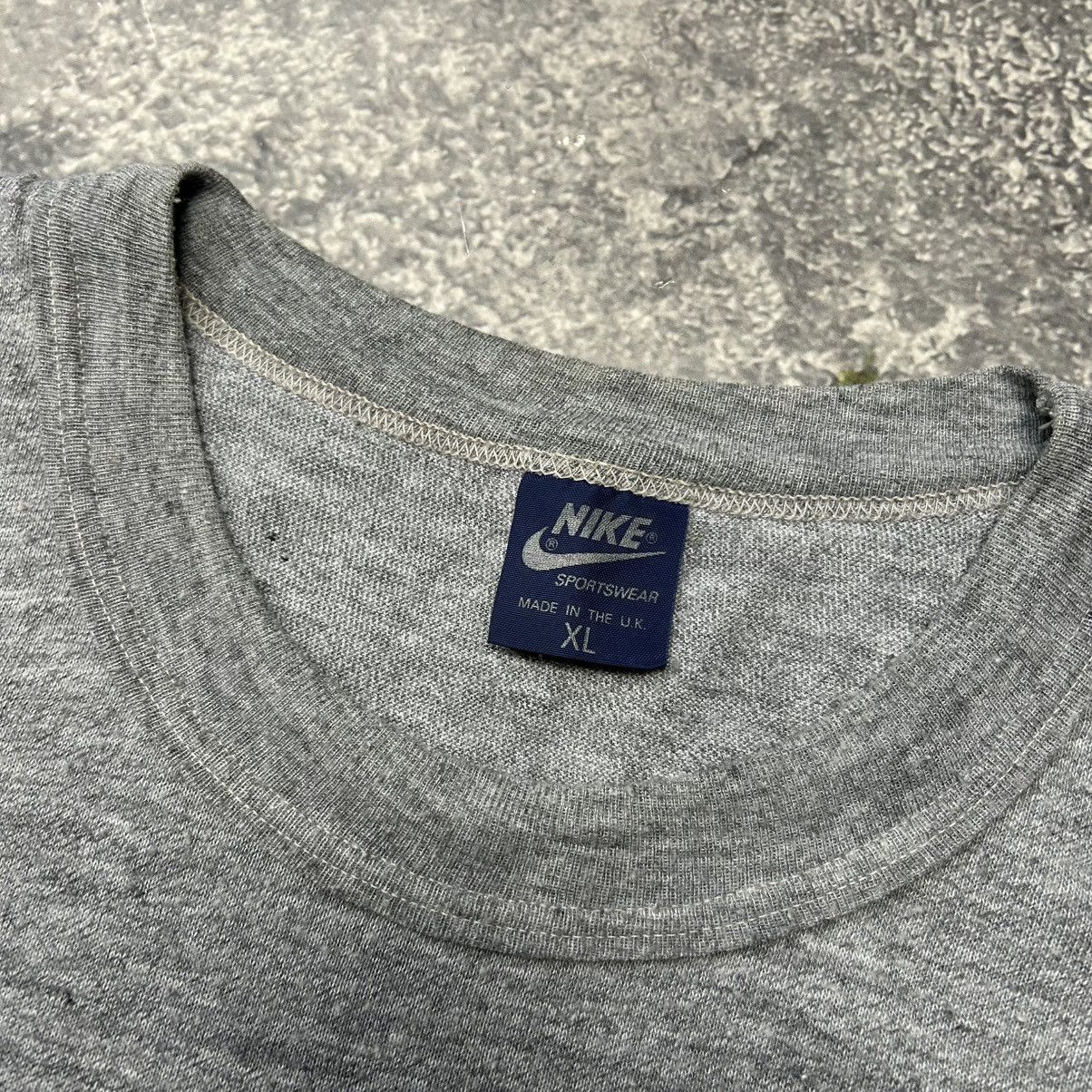 Nike Vintage Nike Big Logo 1980’s Made In U.K. Streetwear tee Size US XL / EU 56 / 4 - 4 Thumbnail