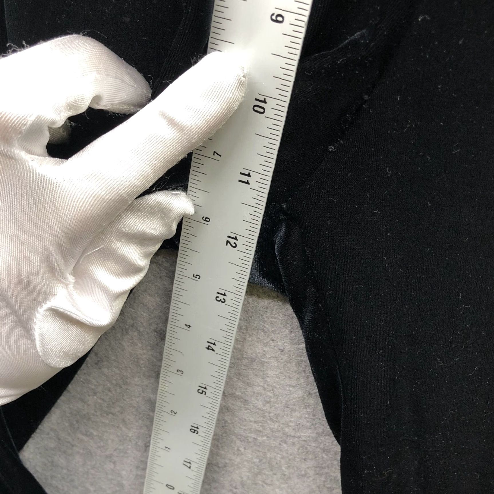 Gap Vintage Gap High Waisted Velvet Pants Womens S Pull On Black Relaxed Straight Size 28" / US 6 / IT 42 - 6 Thumbnail