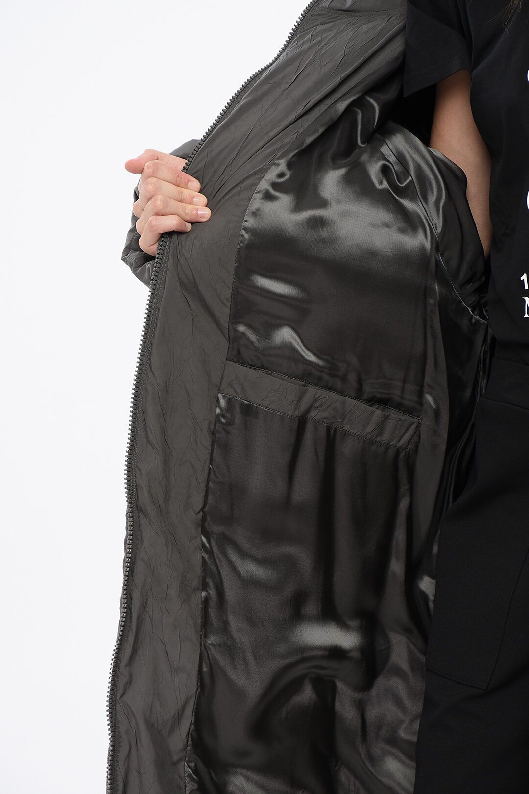 Maison Margiela og1mm0825 Quilted Maxi Down Jacket in Grey Size XS / US 0-2 / IT 36-38 - 5 Thumbnail