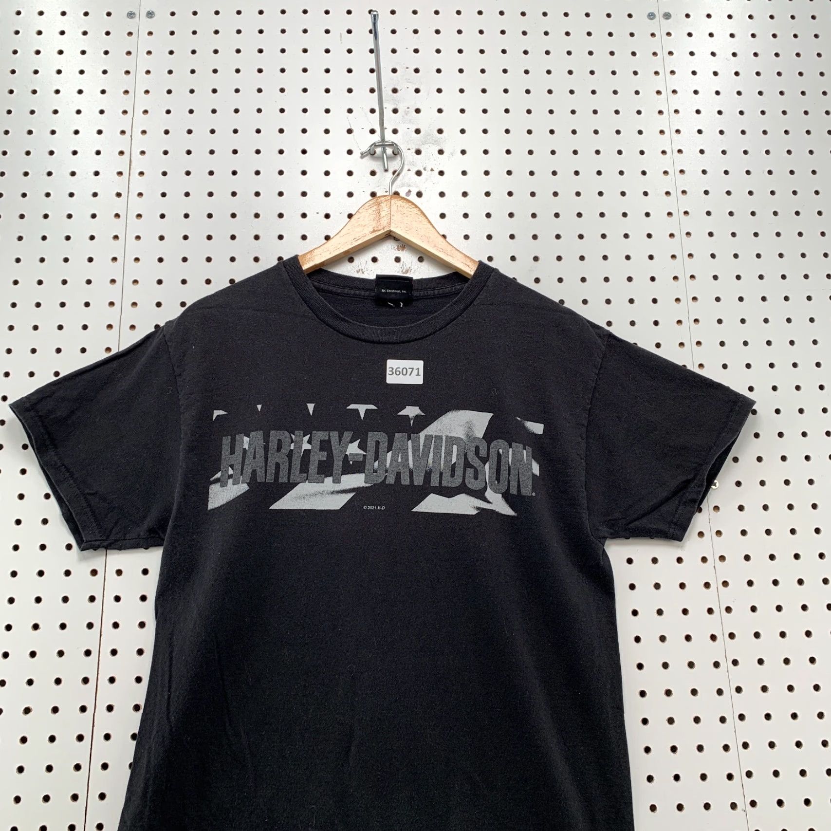 Harley Davidson VINTAGE Harley-Davidson Motorcycle Shirt Men’s Small Black Graphic Print 90s Oconomowoc Wisconsin Size US S / EU 44-46 / 1 - 3 Thumbnail