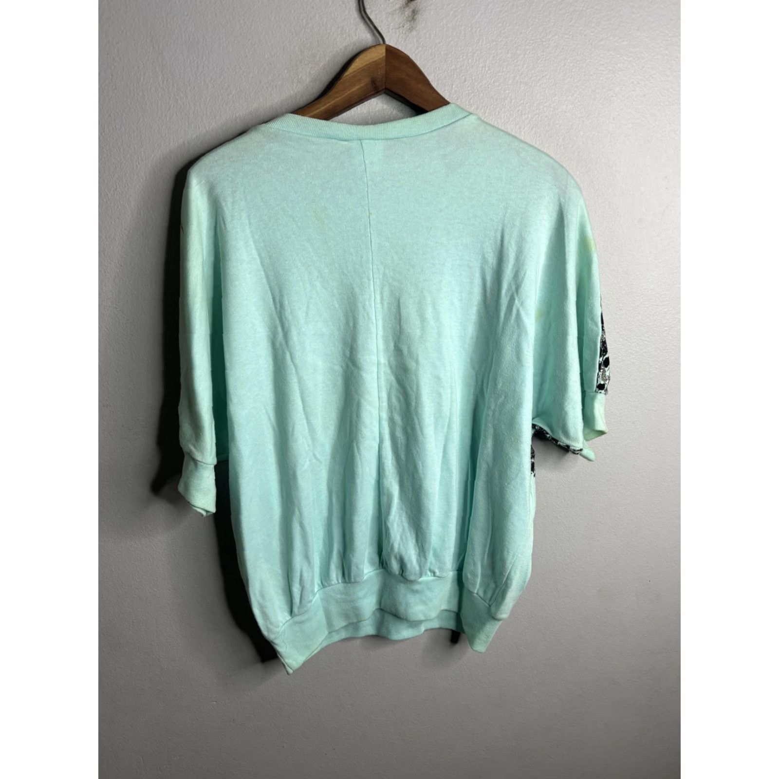 Greats VINTAGE GREAT Directions Shirt Womens Large Green Leopard Graphic Dolman 80s Size L / US 10 / IT 46 - 5 Thumbnail