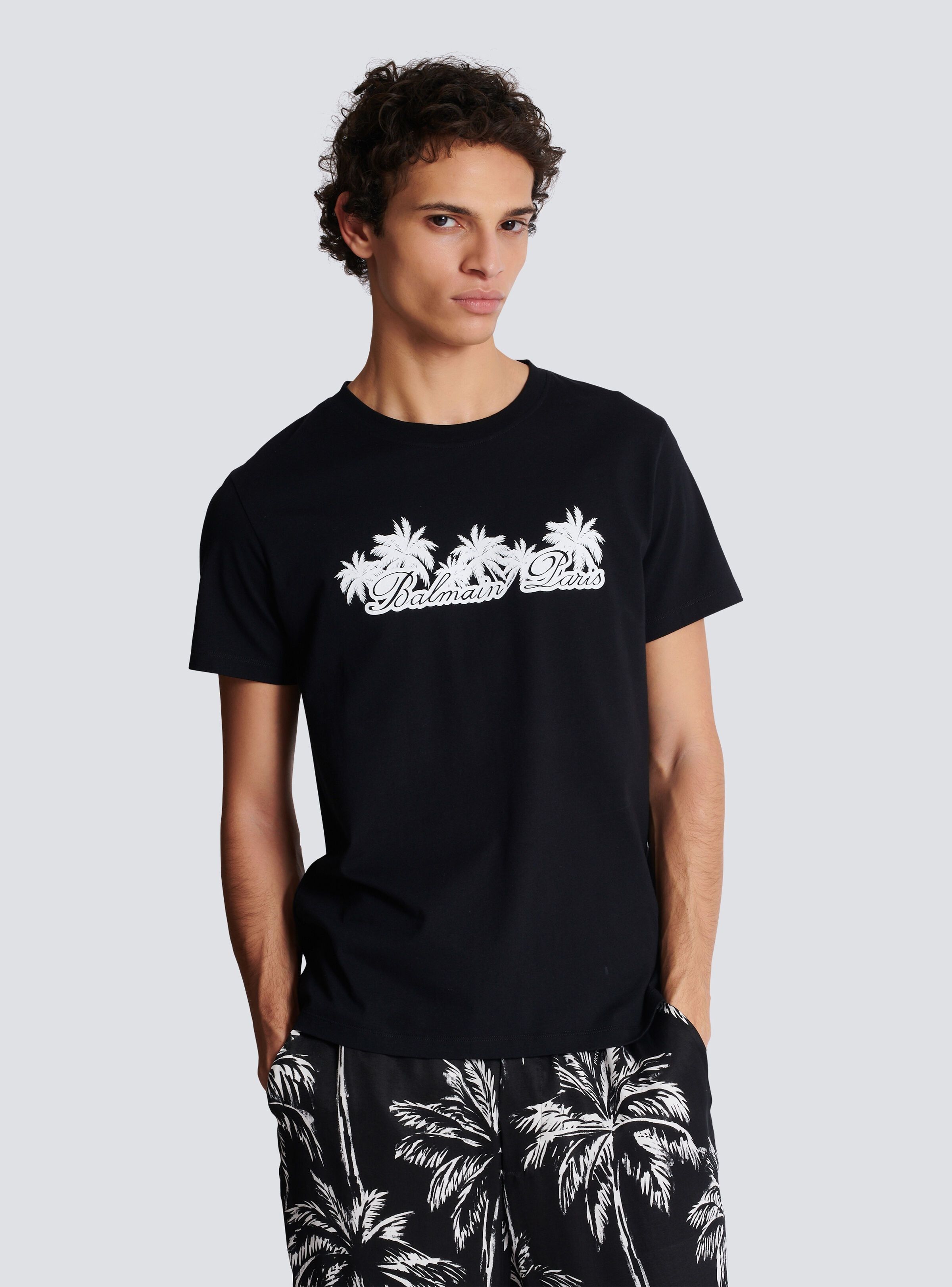 Balmain o1s1wg110925 Palm Print Cotton T-Shirt in Black Size US M / EU 48-50 / 2 - 4 Thumbnail