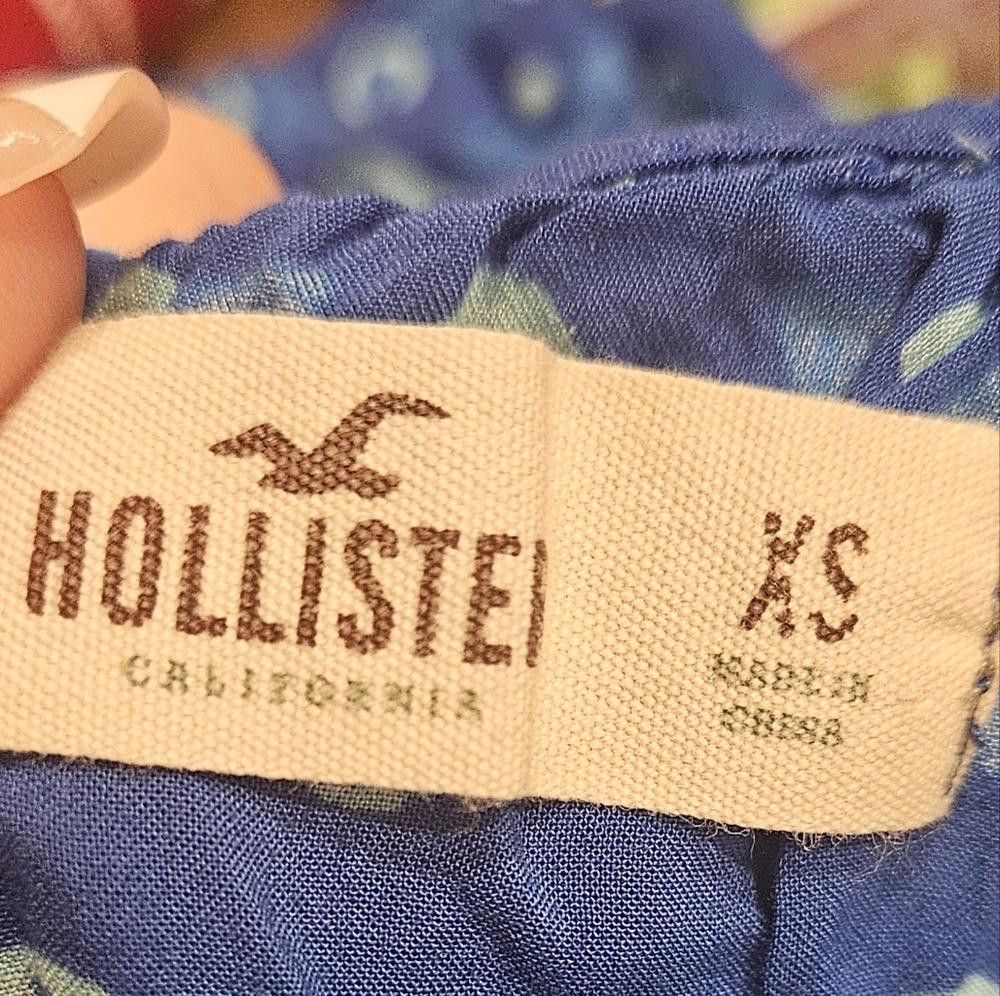 Designer Hollister Printed Camisole Tank with Adjustable Ties #165 Size S / US 4 / IT 40 - 6 Thumbnail