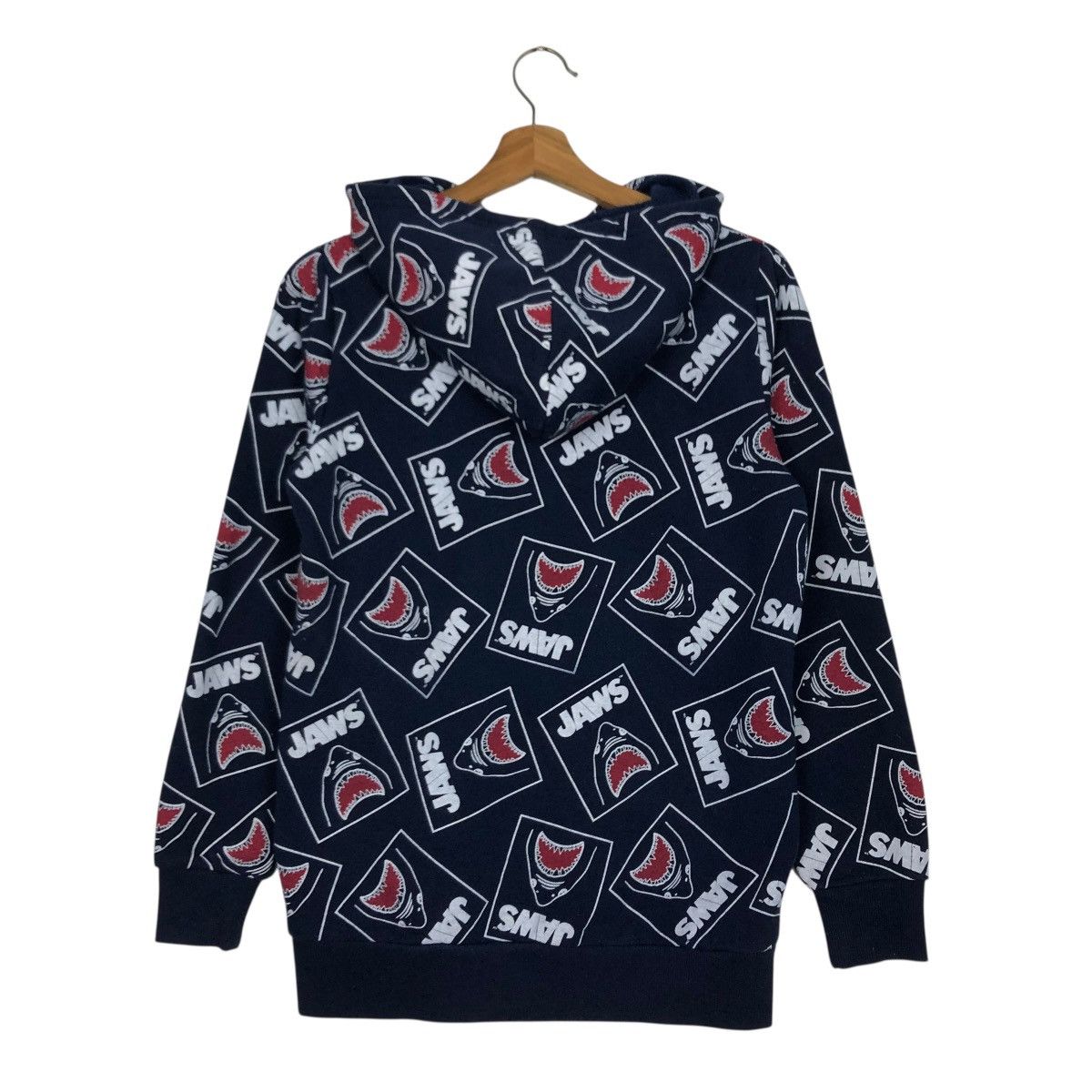 Japanese Brand 🔥VINTAGE HOODIE PULL OVER JAWS MOVIE FULL PRINT RARE DESIGN Size US M / EU 48-50 / 2 - 10 Thumbnail