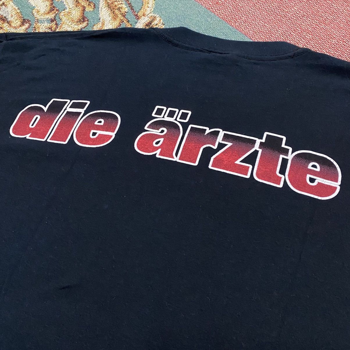 Band Tees VINTAGE Y2K DIE ÄRZTE T-SHIRT Size US XXL / EU 58 / 5 - 5 Thumbnail
