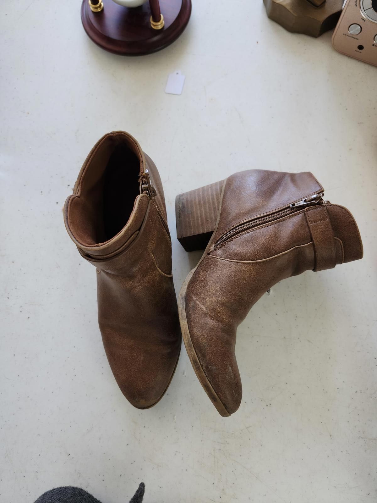 Designer Baretrap booties nanette Size US 7 / IT 37 - 2 Thumbnail