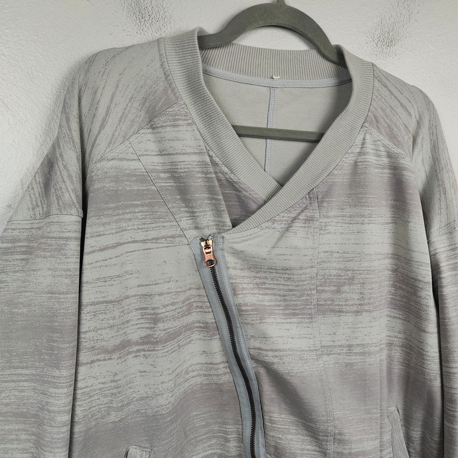 Lululemon Lululemon Mula Bundle Wrap Sweatshirt Womens Small Righteous Size S / US 4 / IT 40 - 2 Thumbnail