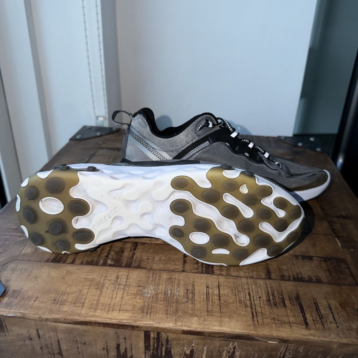 Nike Nike React Element 87 size 9/42 Size US 9 / EU 42 - 4 Thumbnail