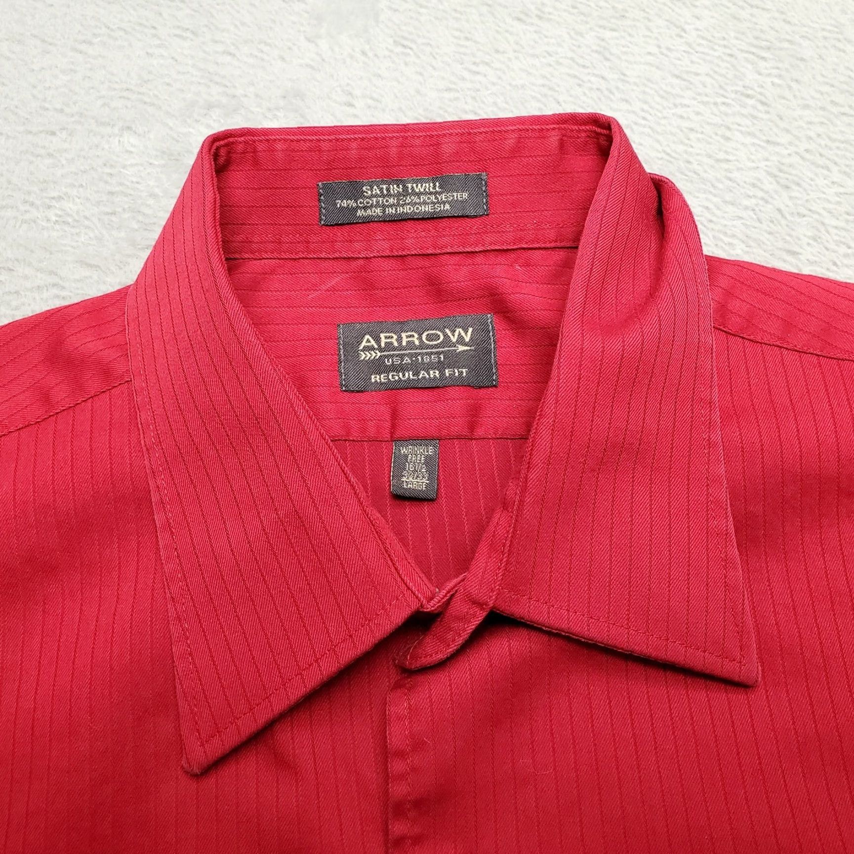 Arrow VINTAGE Arrow Shirt Mens L Red Non Iron Wrinkle Free Long Sleeve Satin Twill Button-Up Casual Classic Cotton Size US L / EU 52-54 / 3 - 4 Thumbnail