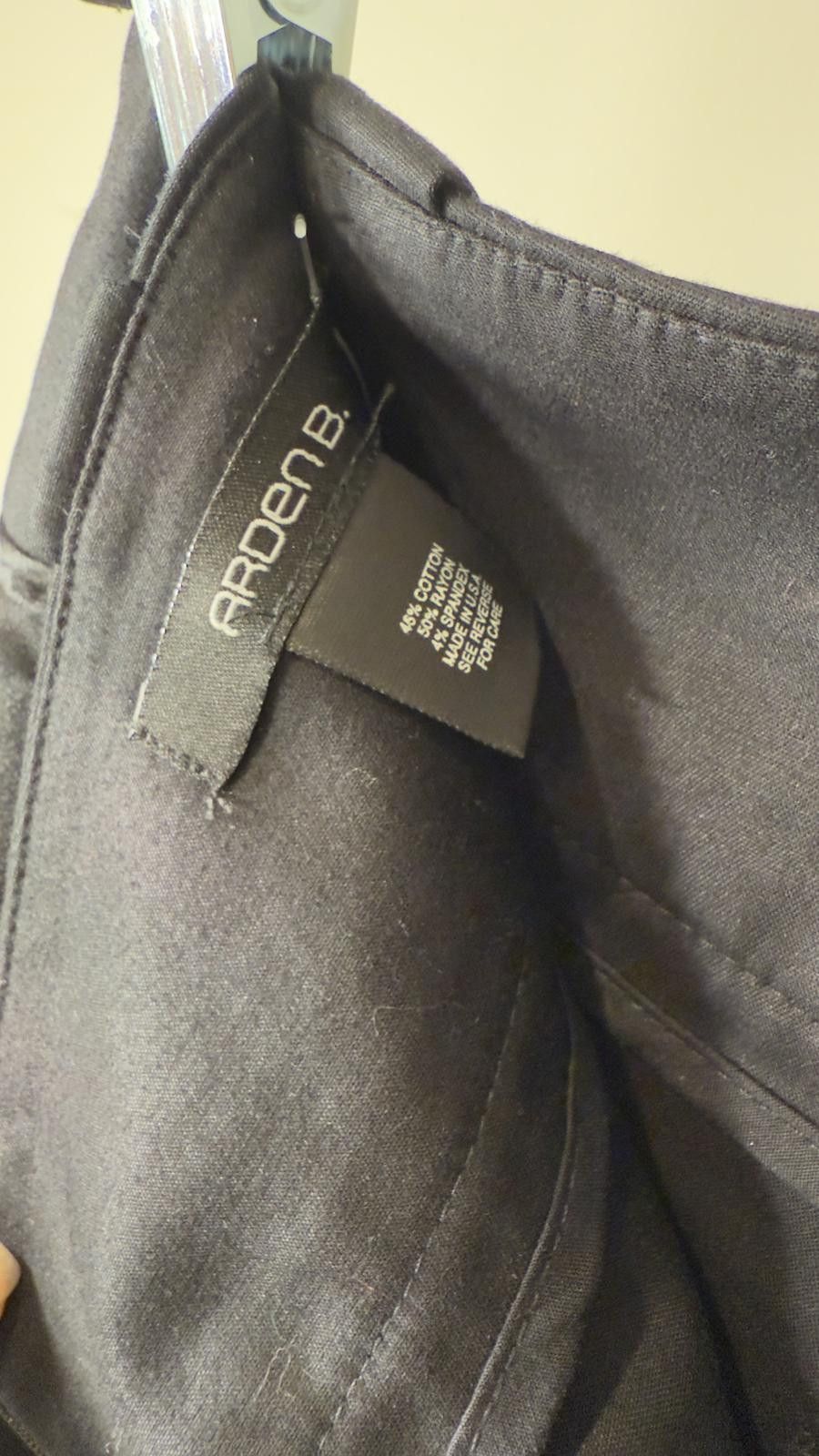 Other Arden B. Black Pencil Skirt with Satin Side Panels Size 30" / US 8 / IT 44 - 3 Thumbnail