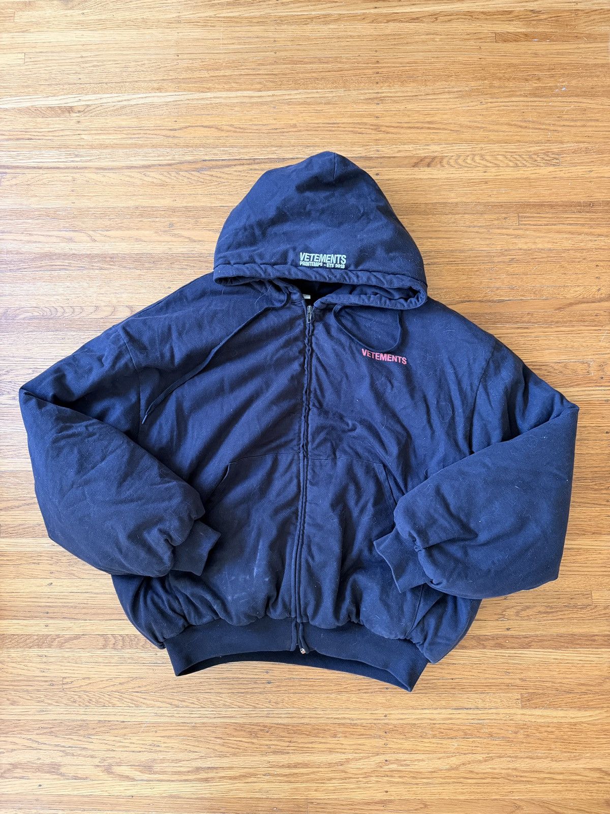 Vetements Vetements free hugs zip up hoodie | Grailed