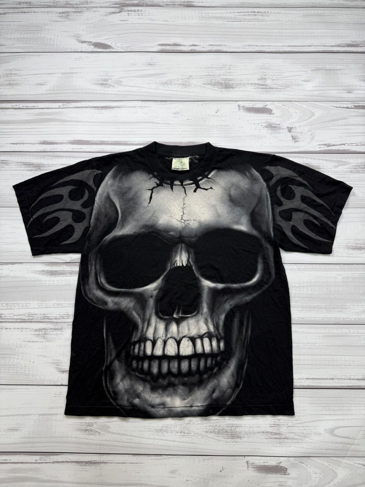 Fruit Of The Loom 90s Skull Tribal T shirt single stich rare jnco affliction Size US L / EU 52-54 / 3 - 1 Thumbnail