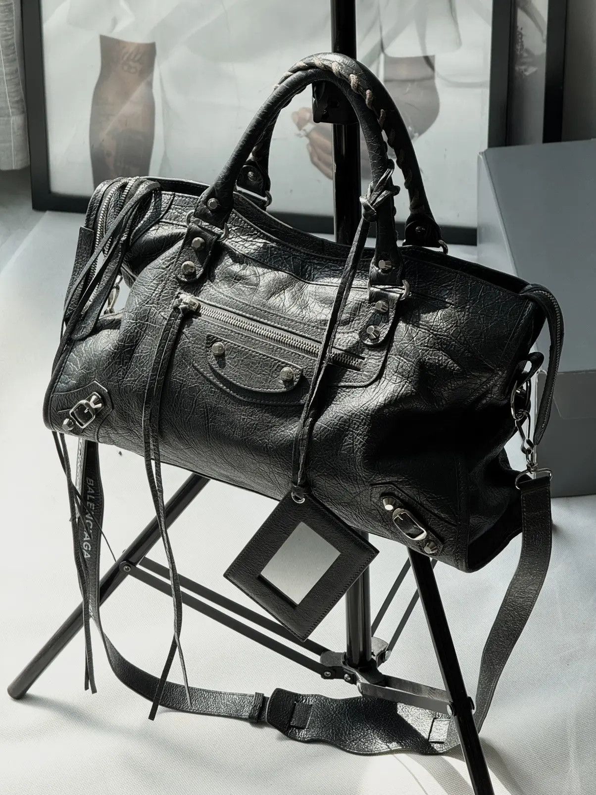 Balenciaga Vintage Balenciaga 00s City Bag Distressed Leather Handbag Size ONE SIZE - 3 Thumbnail