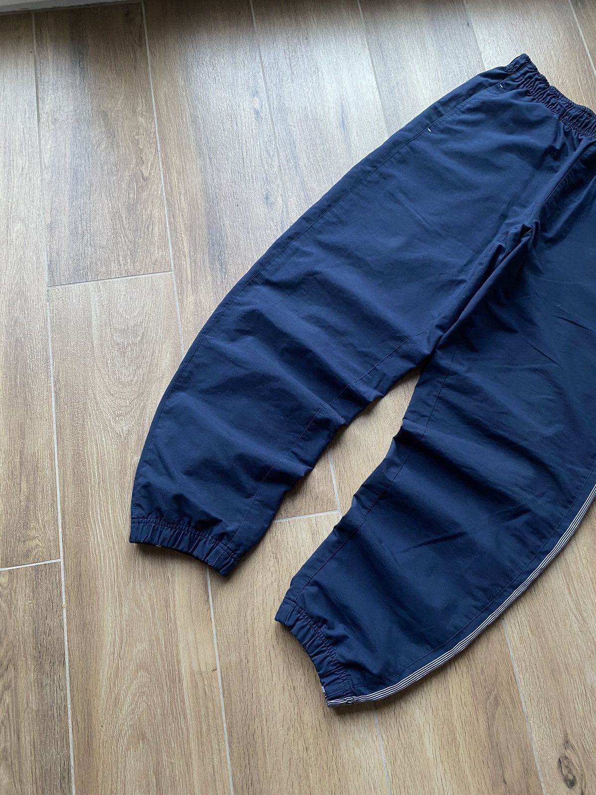Nike Nike Vintage Nylon Pants Baggy Wide Japanese Y2K Big Logo Size US 34 / EU 50 - 2 Thumbnail