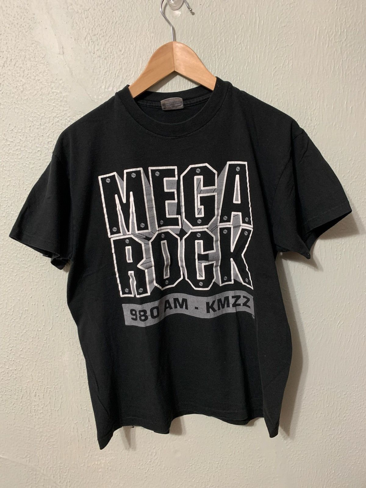 Vintage Vintage Mega Rock Radio T-Shirt Size US M / EU 48-50 / 2 - 1 Thumbnail