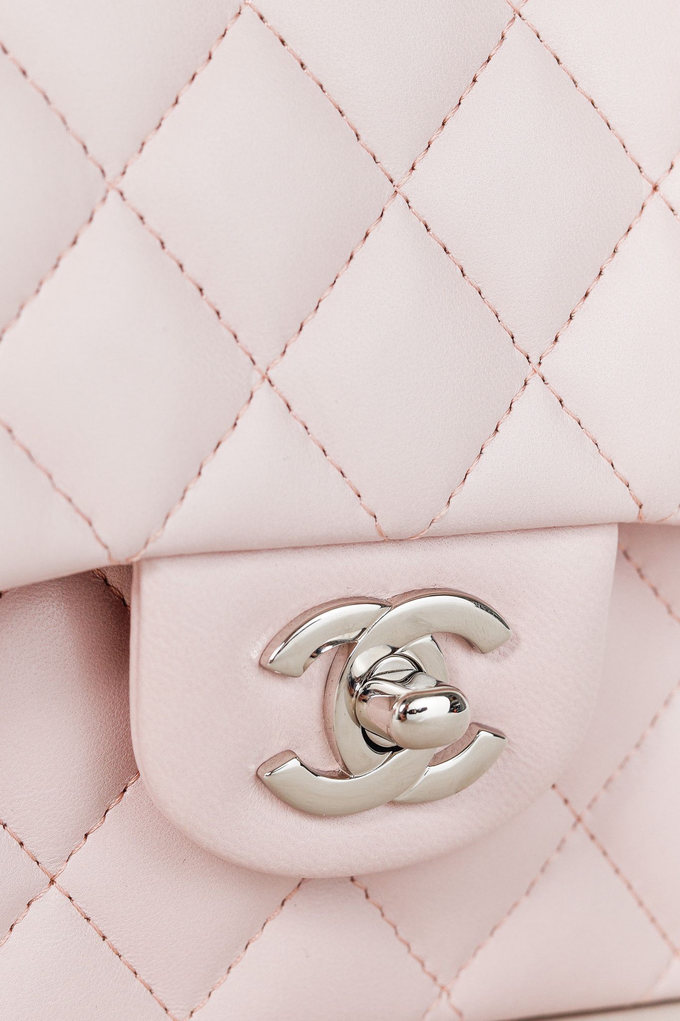 Chanel Chanel 18S Lambskin Quilted Classic Medium Double Flap Size ONE SIZE - 9 Thumbnail