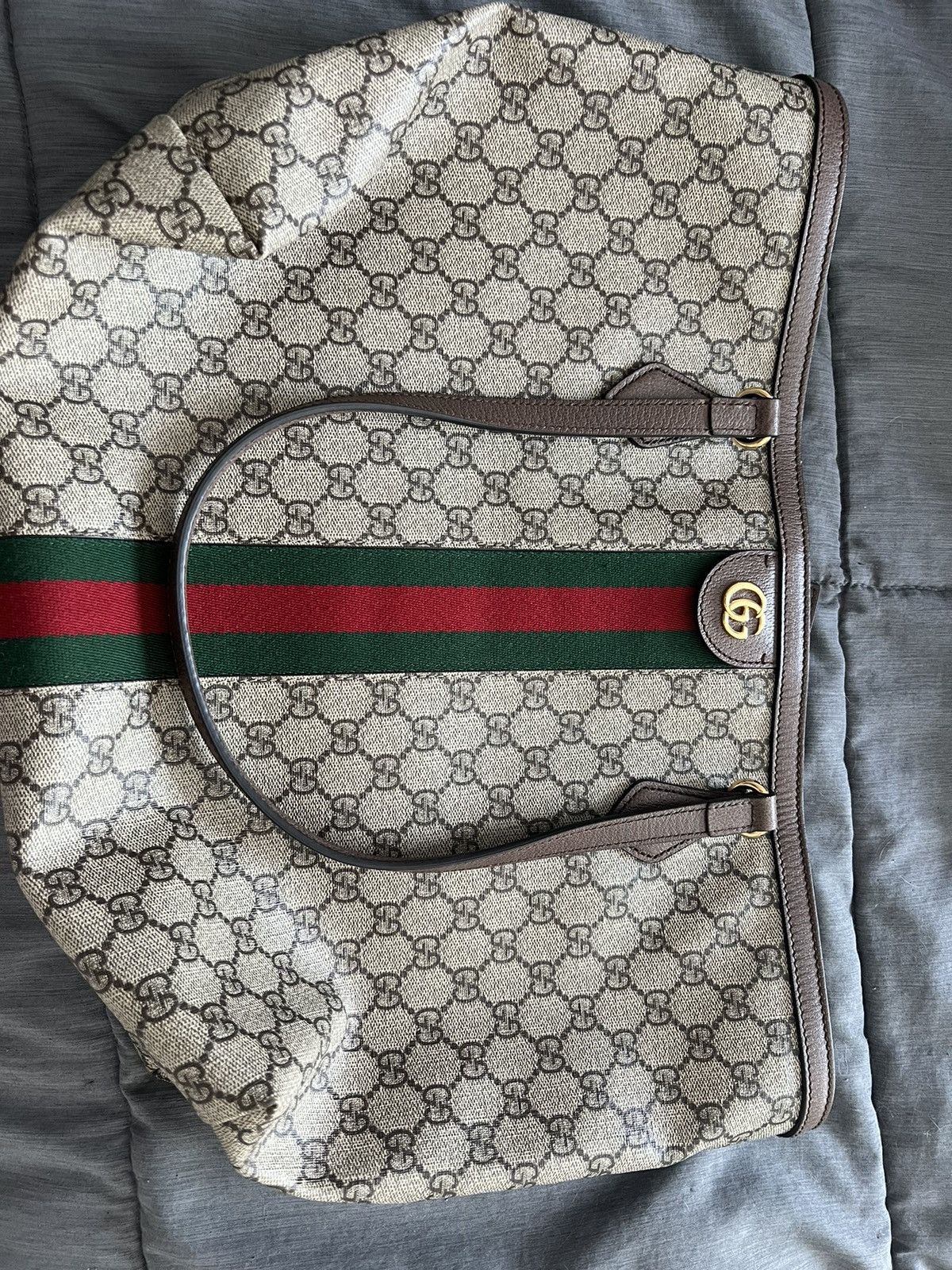image of Gucci Ophida GG Medium Tote in Beige, Women's