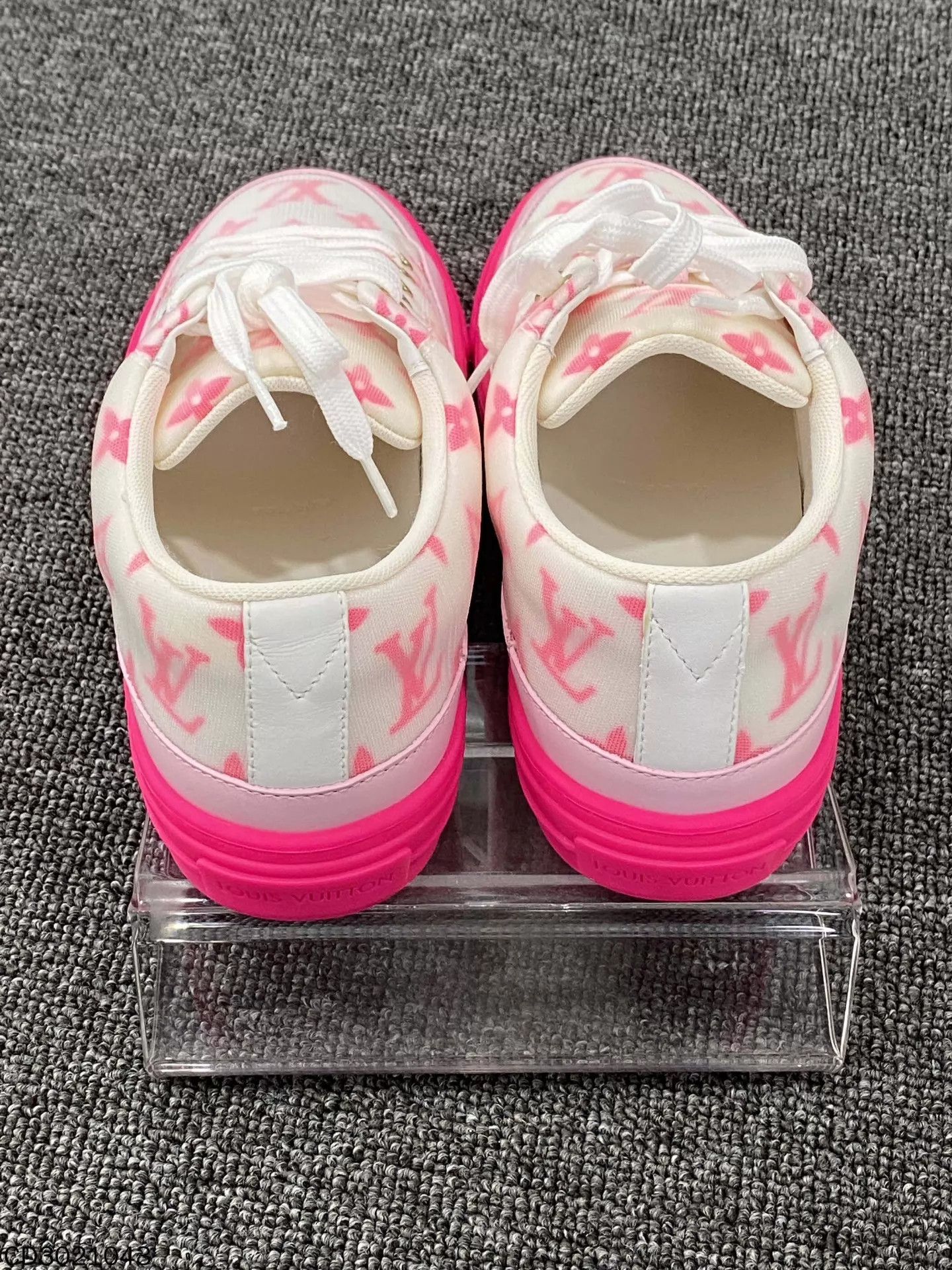 Louis Vuitton LV White Pink Monogram Sneaker 37 New Size US 6.5 / IT 36.5 - 5 Thumbnail