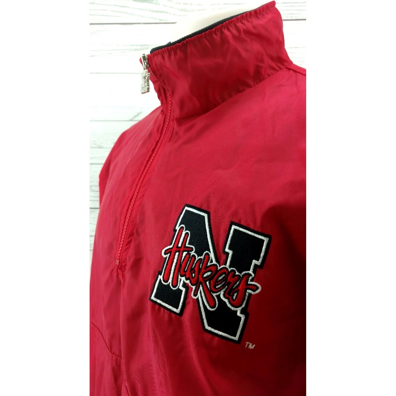 Starter Huskers Starter Windbreaker Jacket Large Red Men Travel Pullover Jacket Nebraska University of Nebraska Lincoln Windbreaker Size US L / EU 52-54 / 3 - 3 Thumbnail