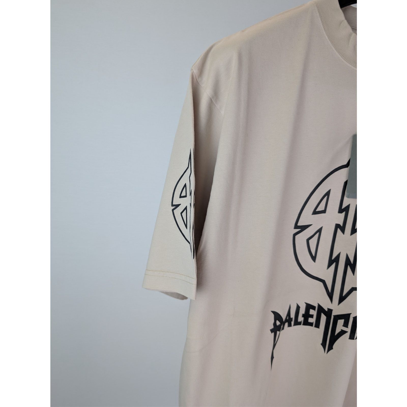 Balenciaga o1rshd1 Cotton Logo Medium Fit T-Shirt in Light Beige/Black Size US S / EU 44-46 / 1 - 6 Thumbnail