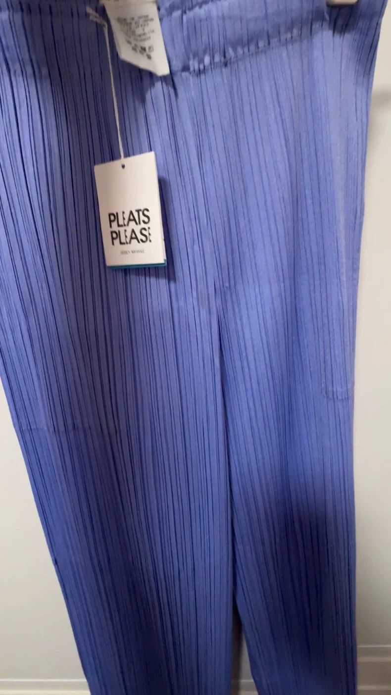 Issey Miyake Issey Miyake size:3 Blue pleated trousers Size 31" - 1 Thumbnail